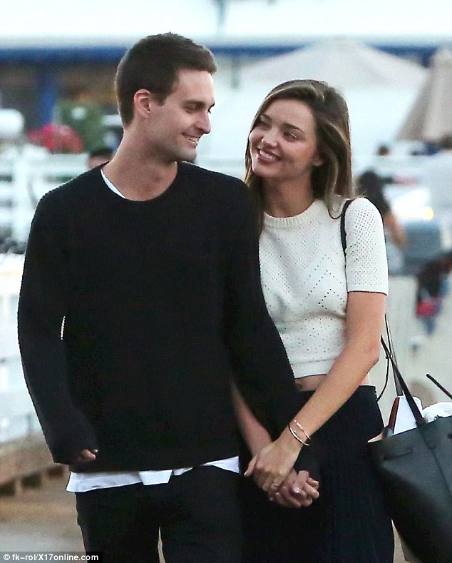 THIS ANGEL SAID YES MIRANDA KERR IS OFFICIALLY ENGAGED TO SNAPCHAT FOUNDER EVAN SPIEGEL