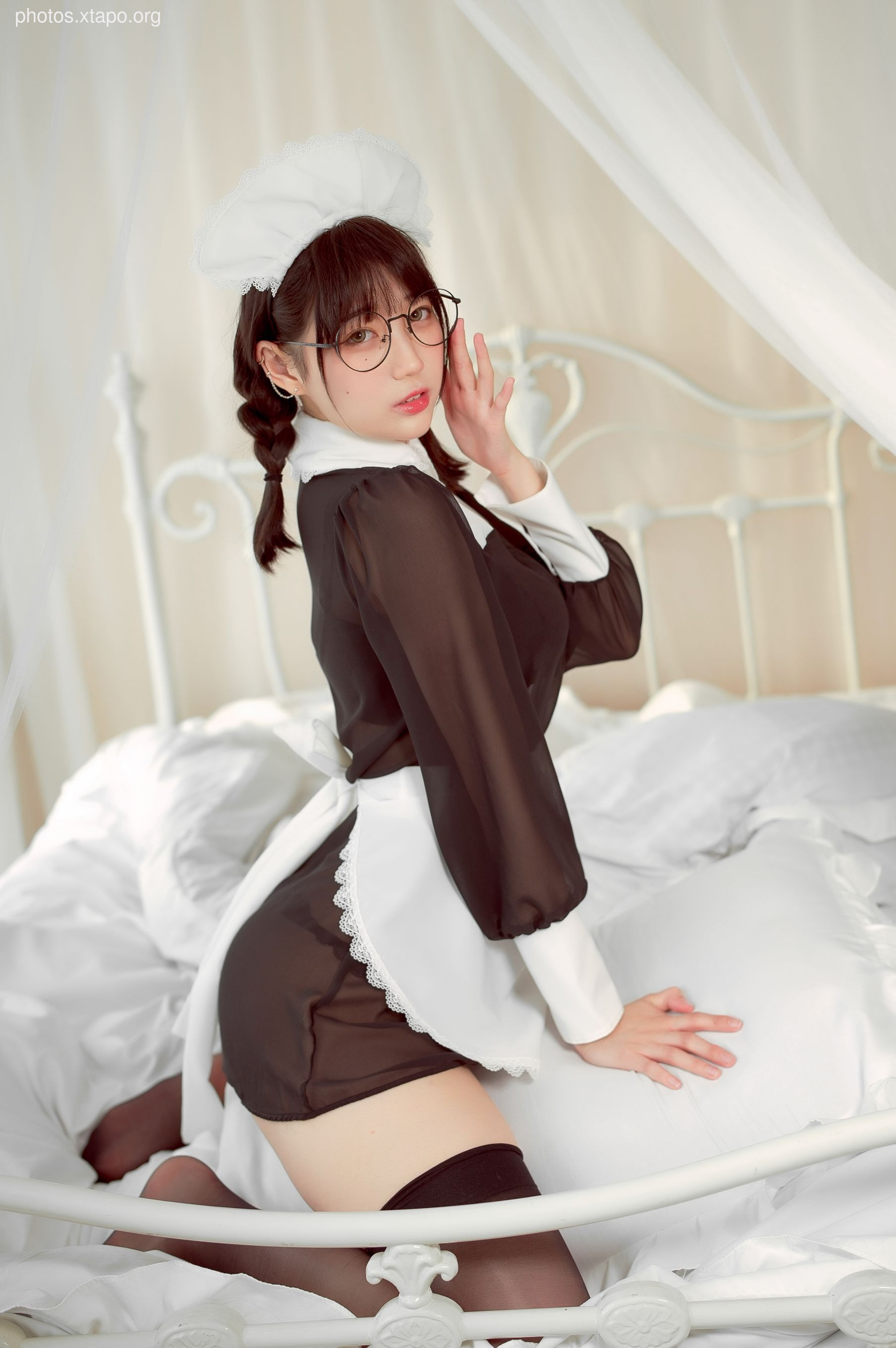 Zhou Yan is a cute rabbit-maid