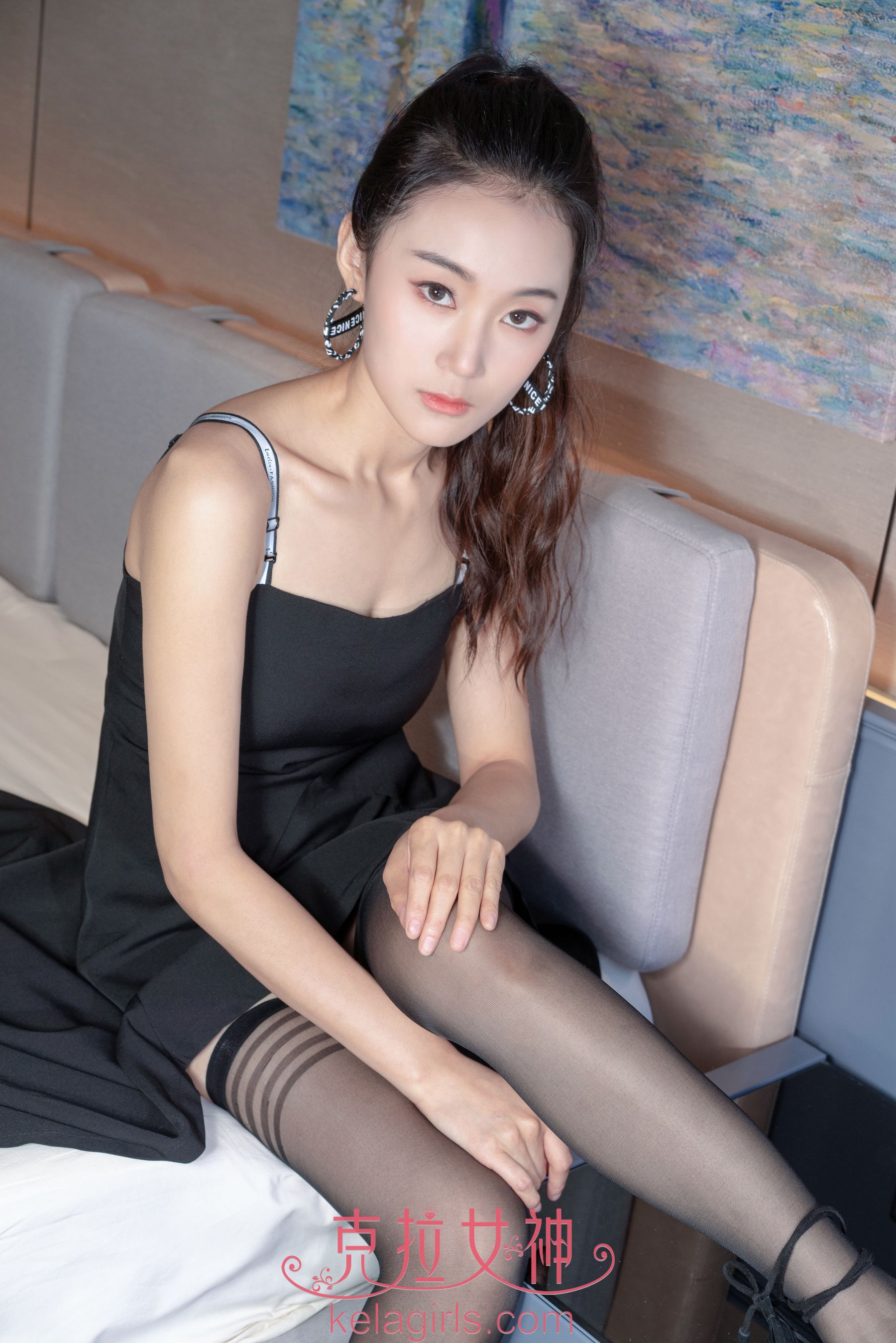 Carat Goddess Kelagirls Zhao Min took off the socks