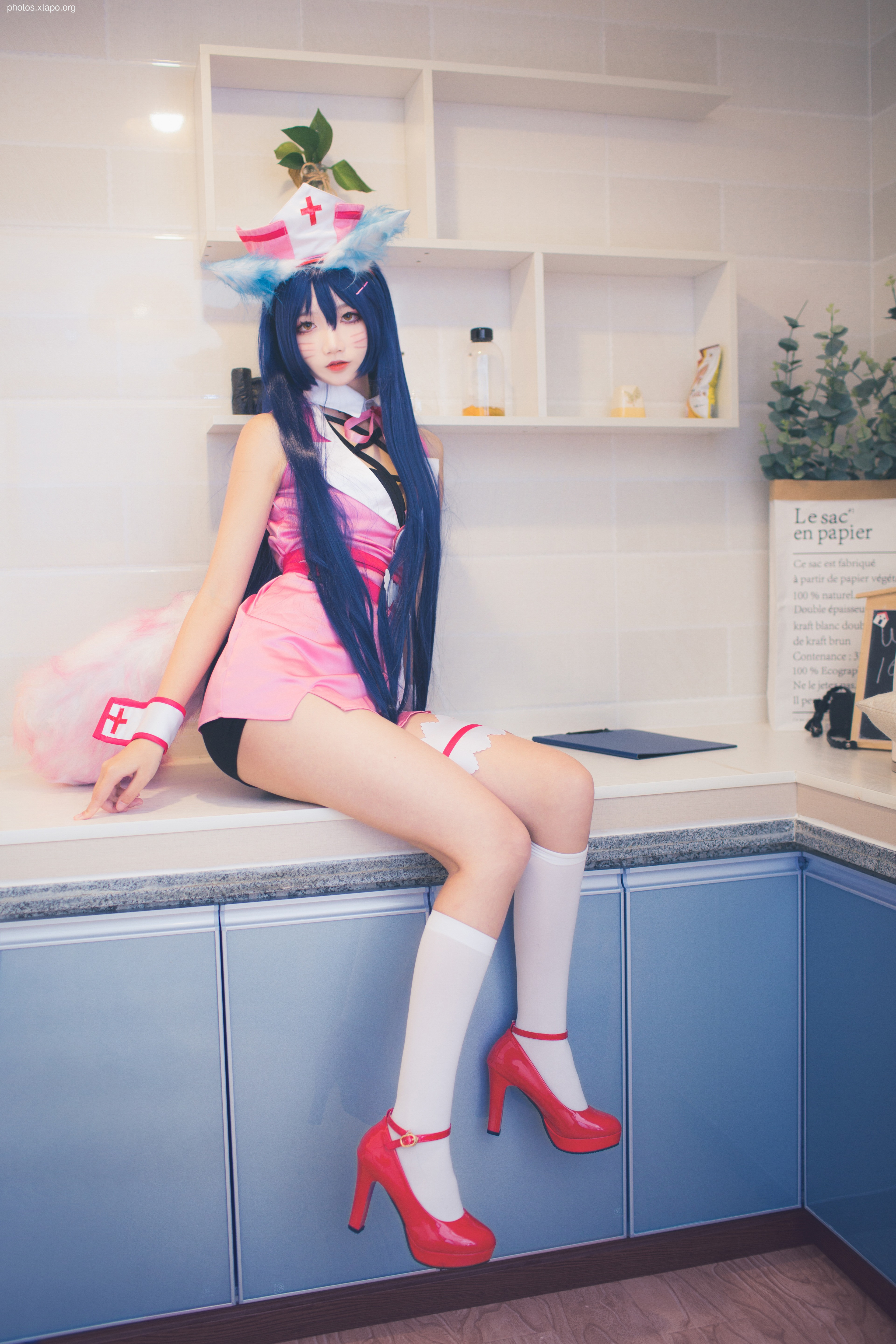 Five more than a hundred ghost Aju Nurse Series 37P-174MB