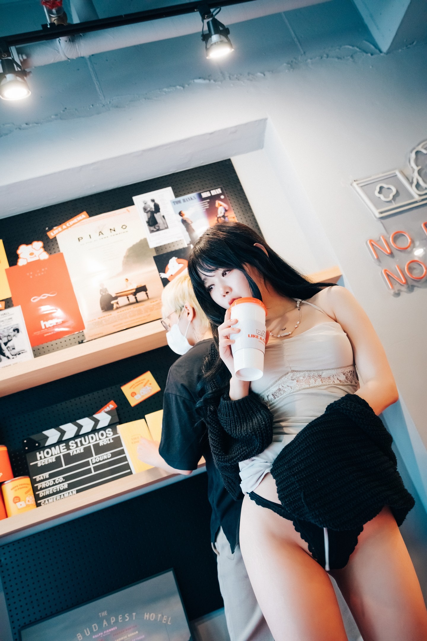 [LOOZY] Zia – xxx in the theater S.Ver