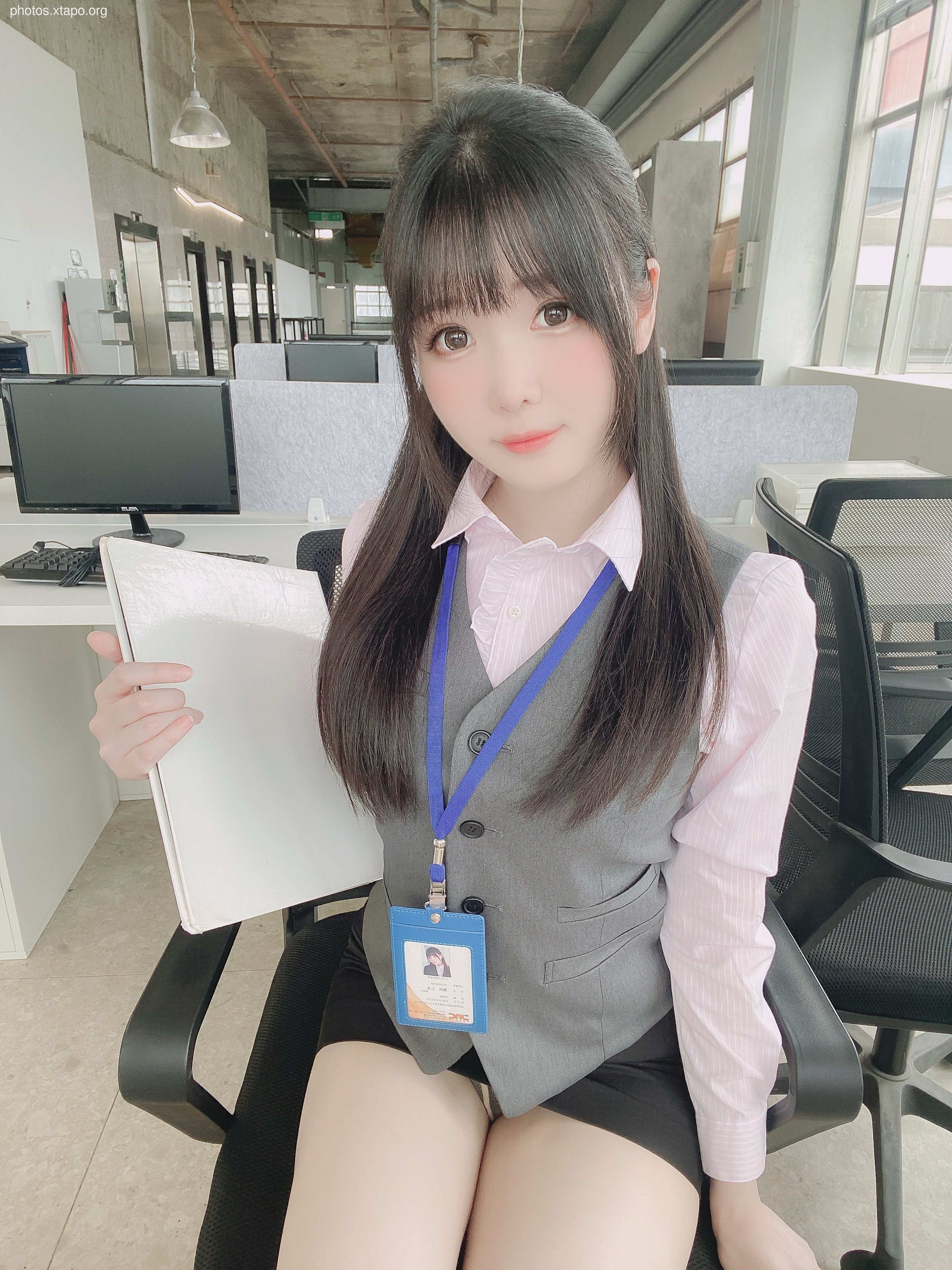 2022-08-25 New employee Shimomo-chan 24p-193.12MB