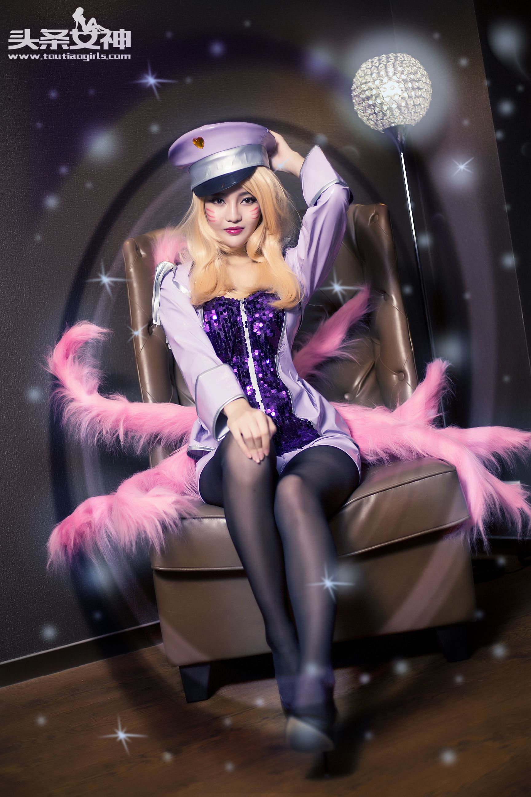 Wenxue Ajiu Jiuwei Xuebao COS Headline Goddess