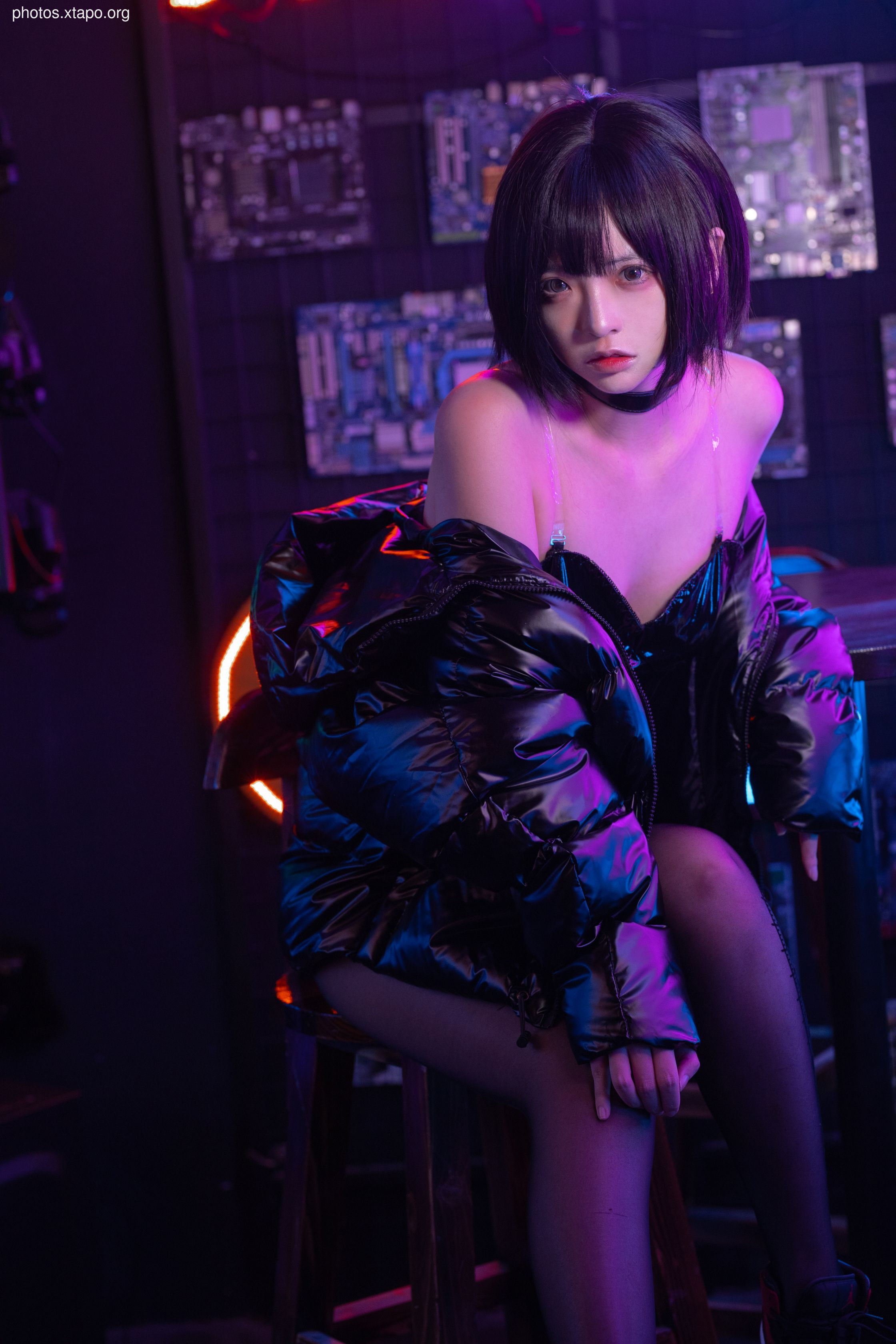 Crazy Cat Caibo Girl 40P-812MB