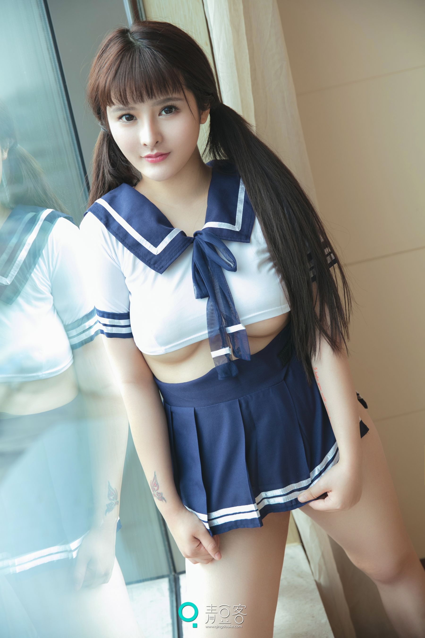 Yang Manni Sexy Busty Girl Green Doudou