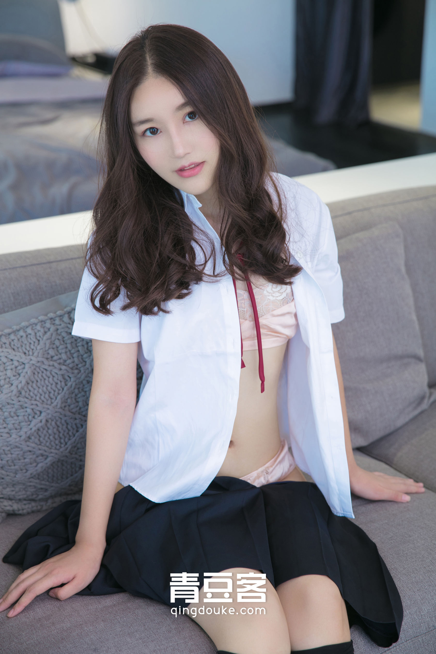 Sweet sister Wei Jie School Uniform Photo is shy and explicit Qingdouke qingdouke
