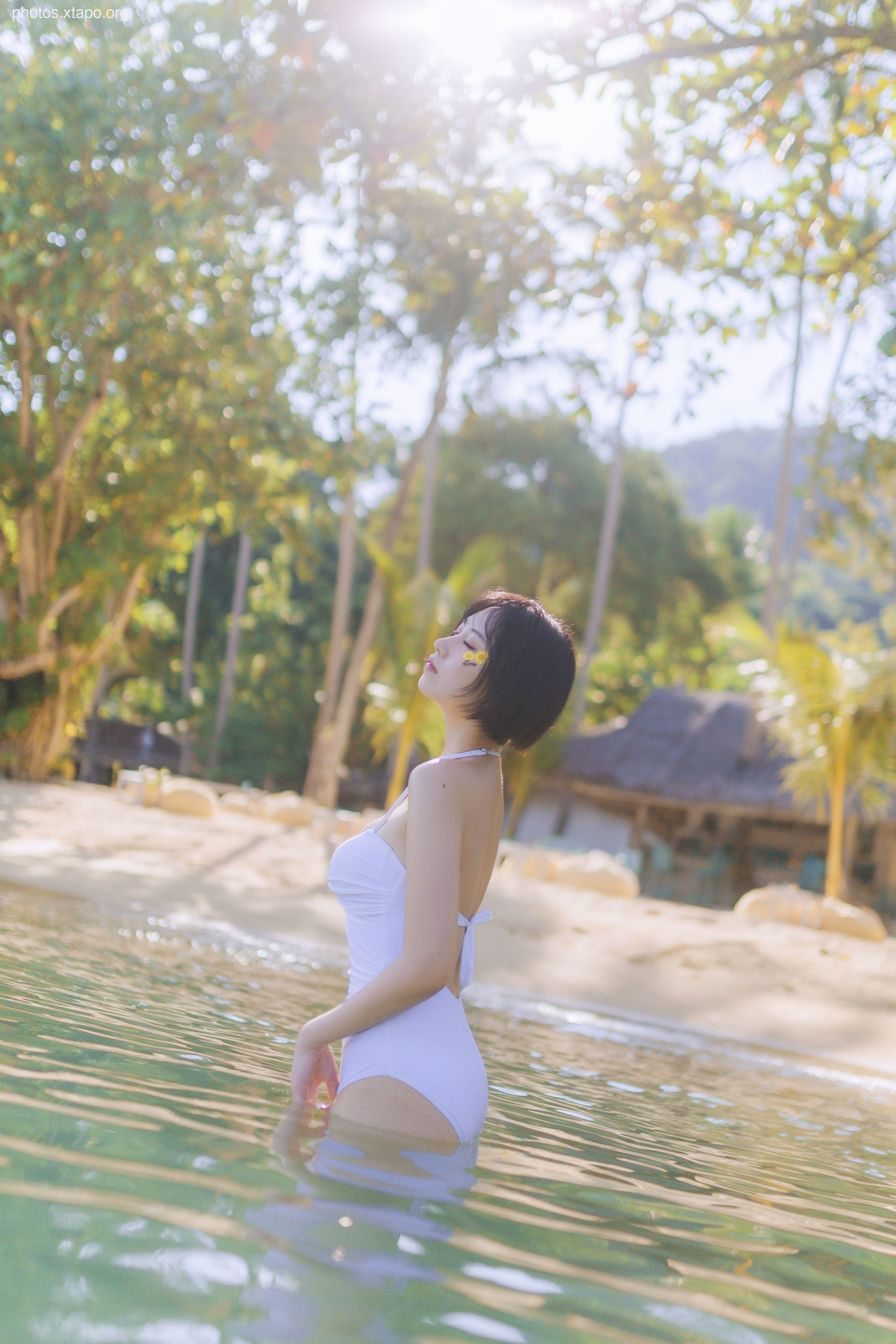 NO.017 White Swimsuit 30p-270MB