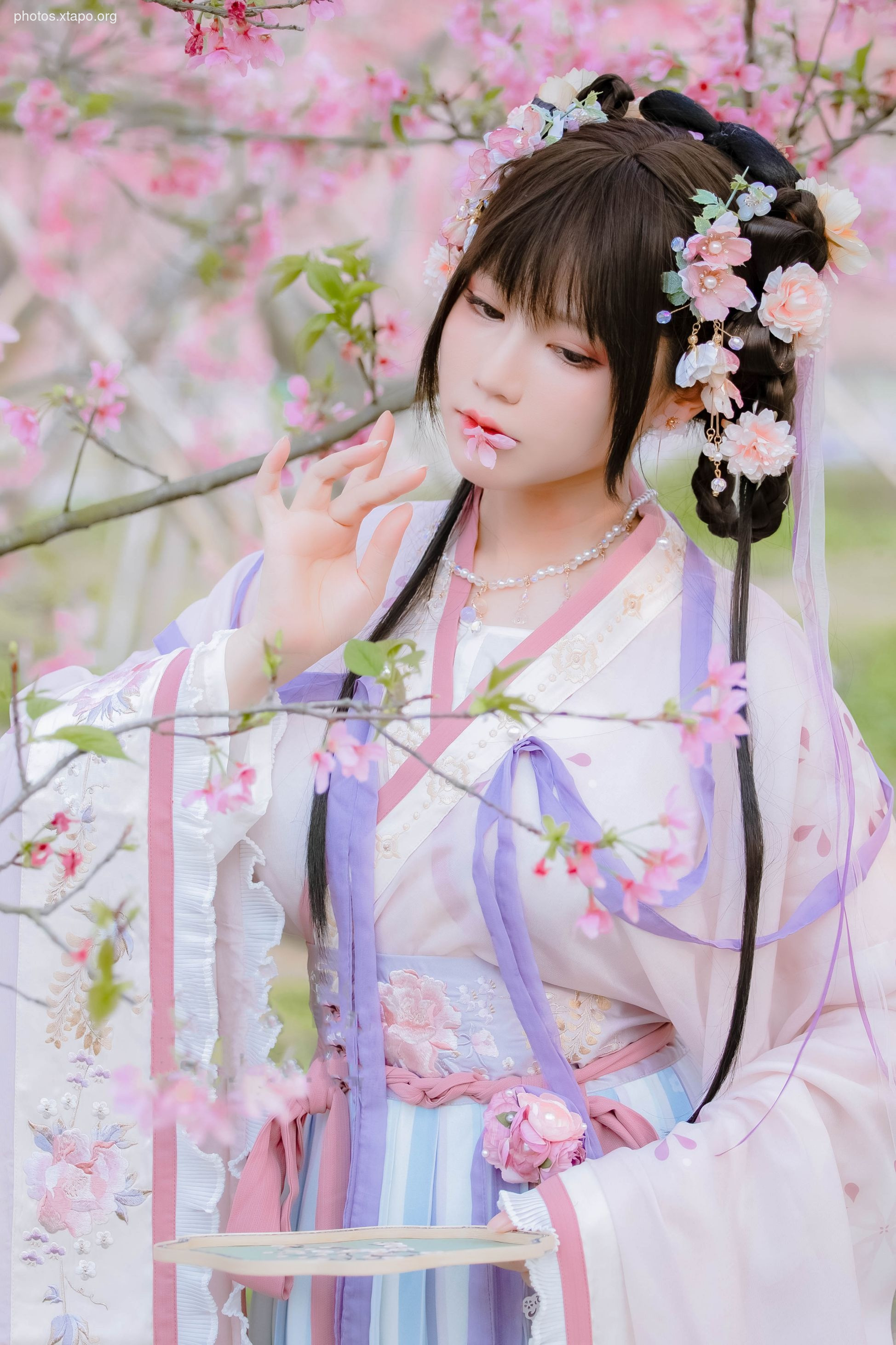 Nyako - Sakura Hanfu Flower God Prayers 52P-219MB