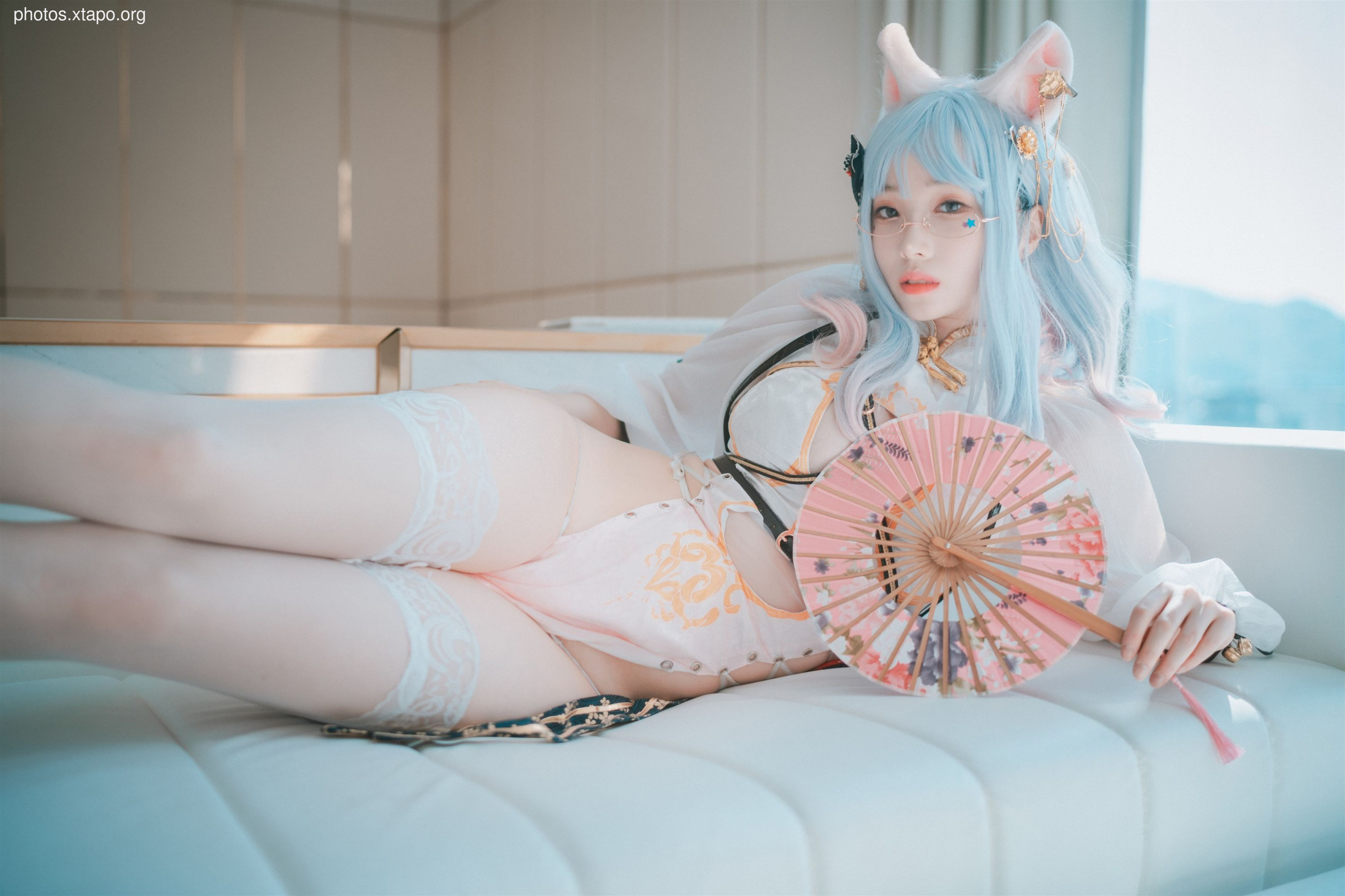 Djawa Photo - Bambi (밤비) - The cat wears an qípáo