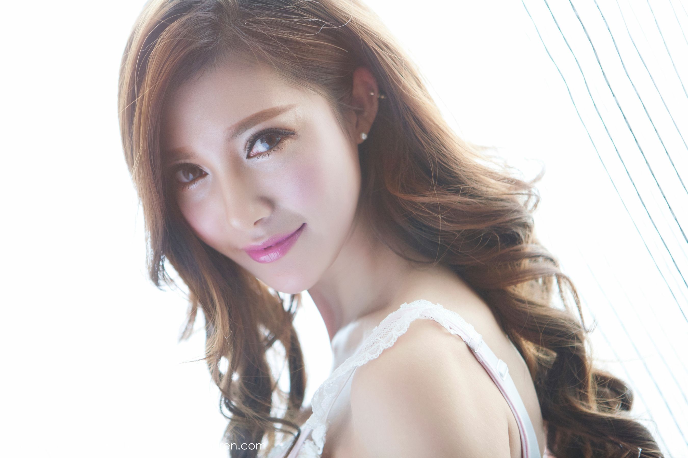 Milk Tea -Emily -The first magazine model 嗲 囡 Feilin Vol.001