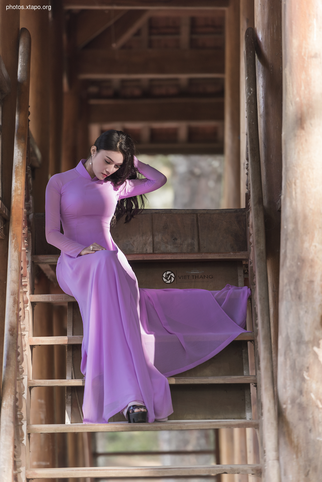 What does girls wear in purple ao dai?