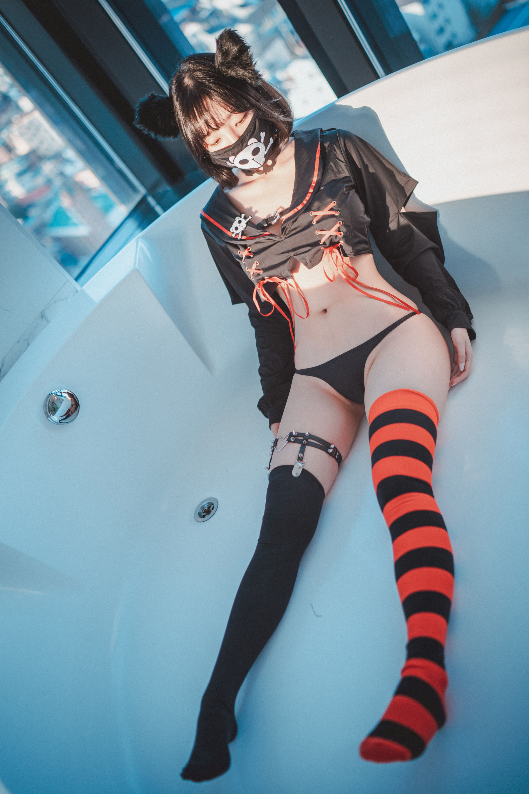 Djawa Kang Inkyung -Masked Pirate Photo Capment