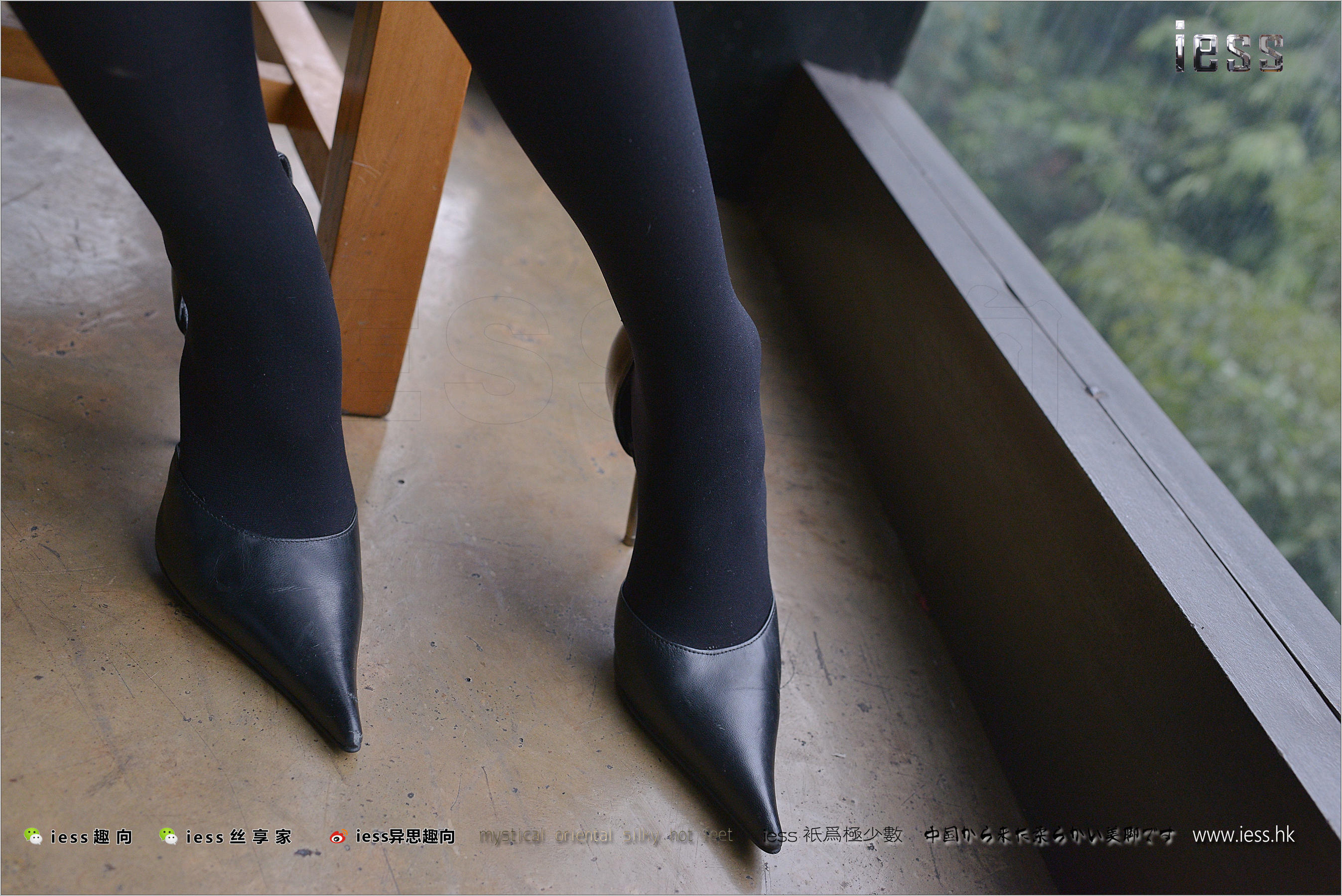 Ruoqi 50D thick black silk and super pointed high heel