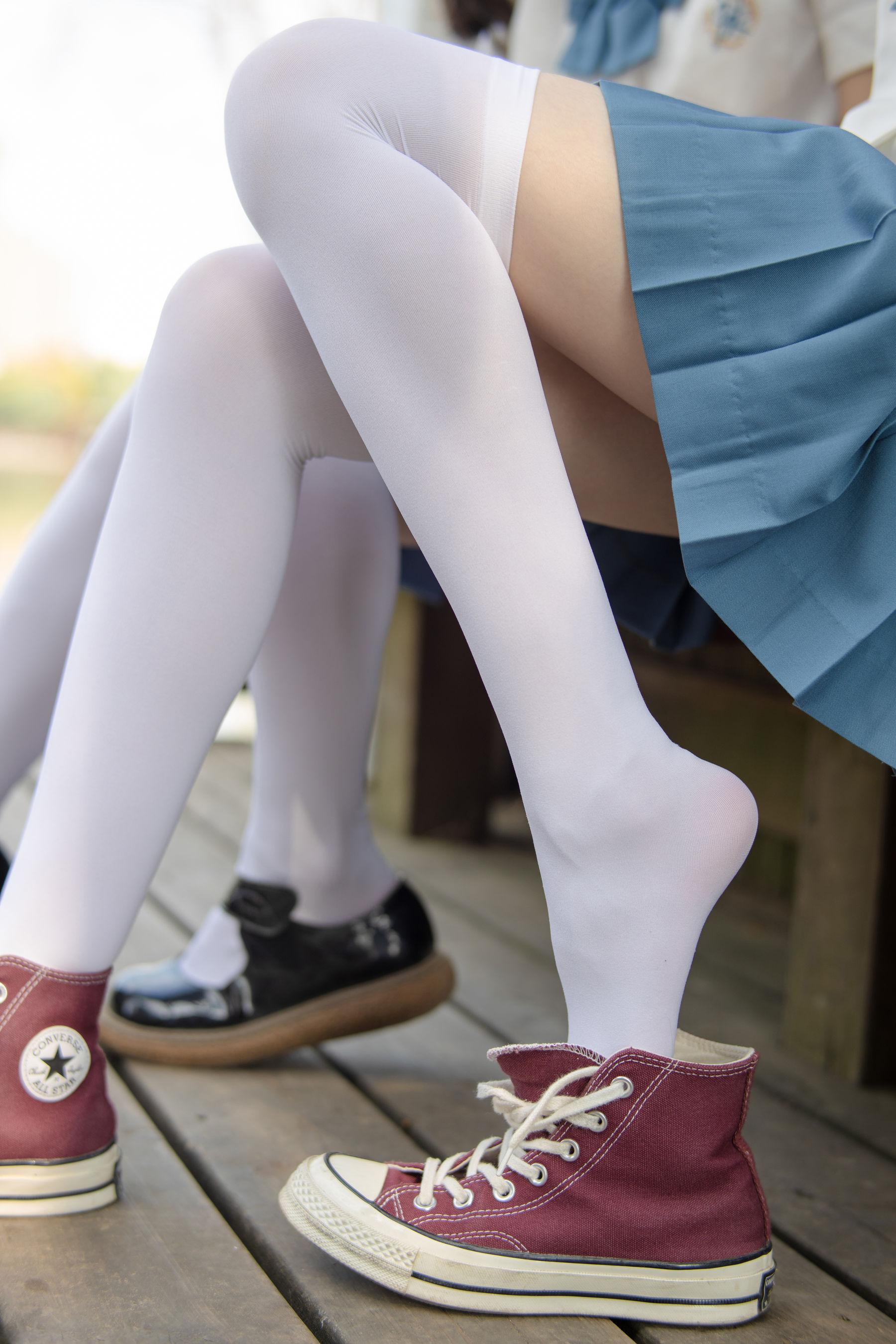 Mori Consortium JKFUN-025 Mo Mo & amp; AIKA 80D white silk overweight socks