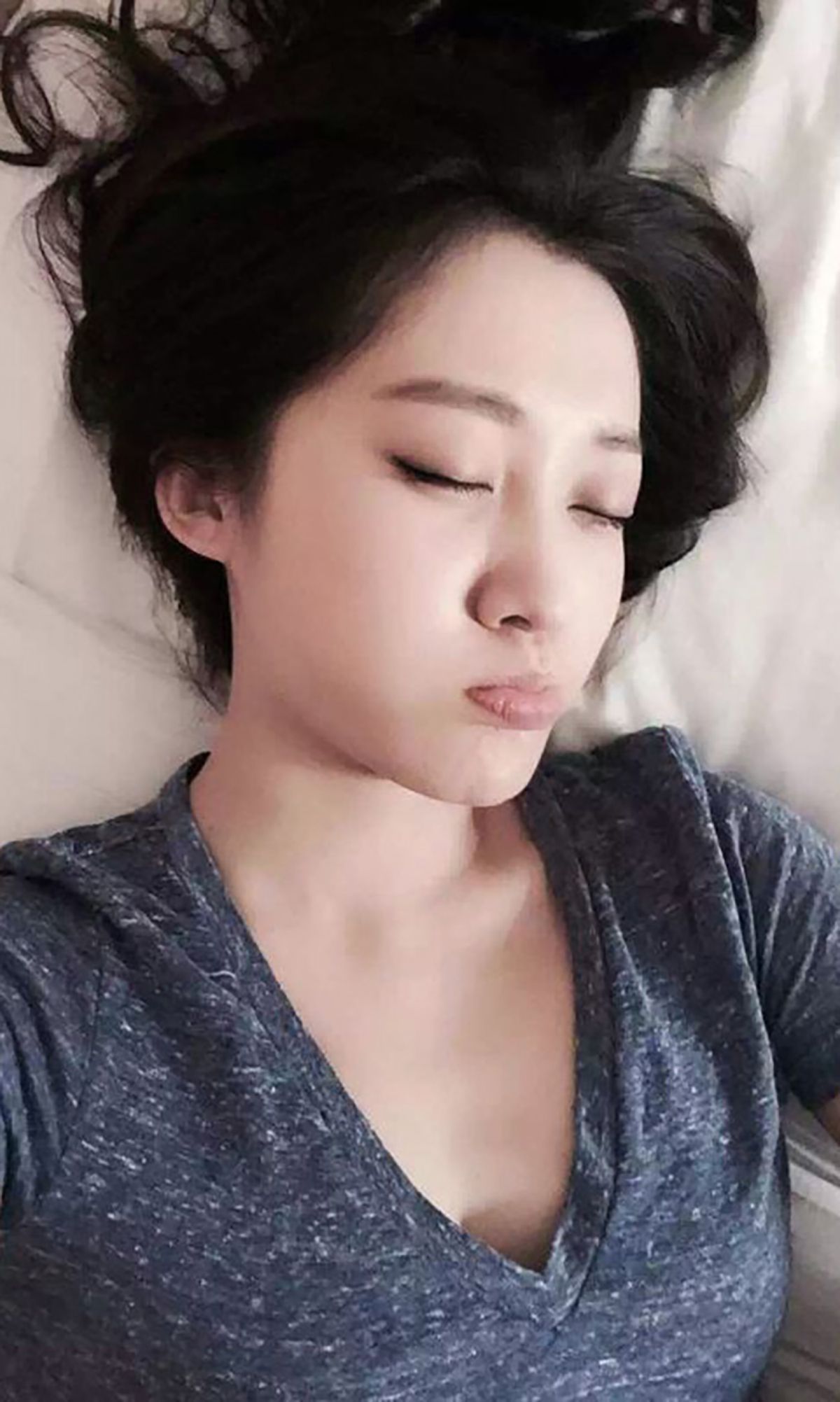 Zhang Dong's Cold Sexy Ecstasy Charm Aisu Ugirls No.051