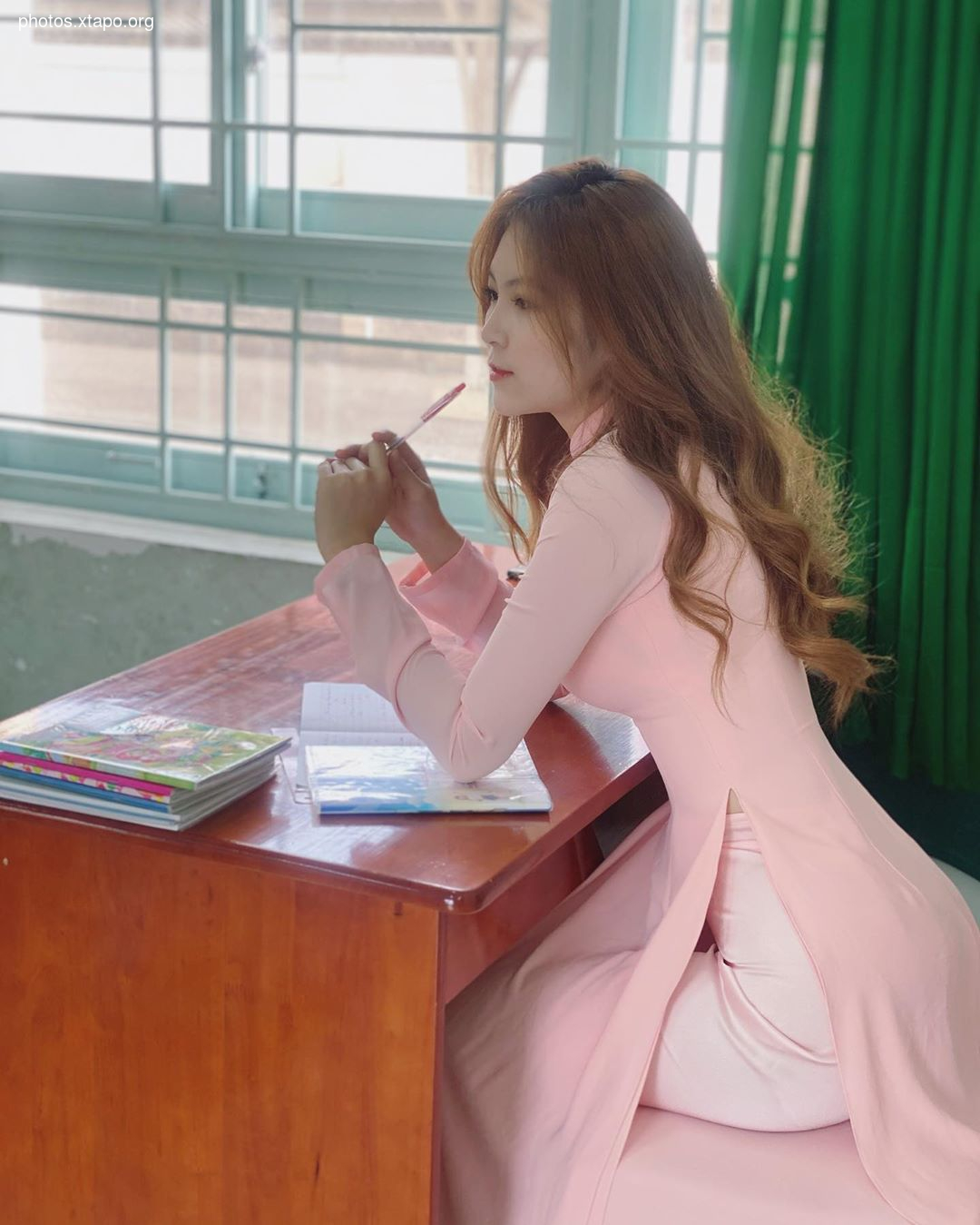 The teachers made parents stand still