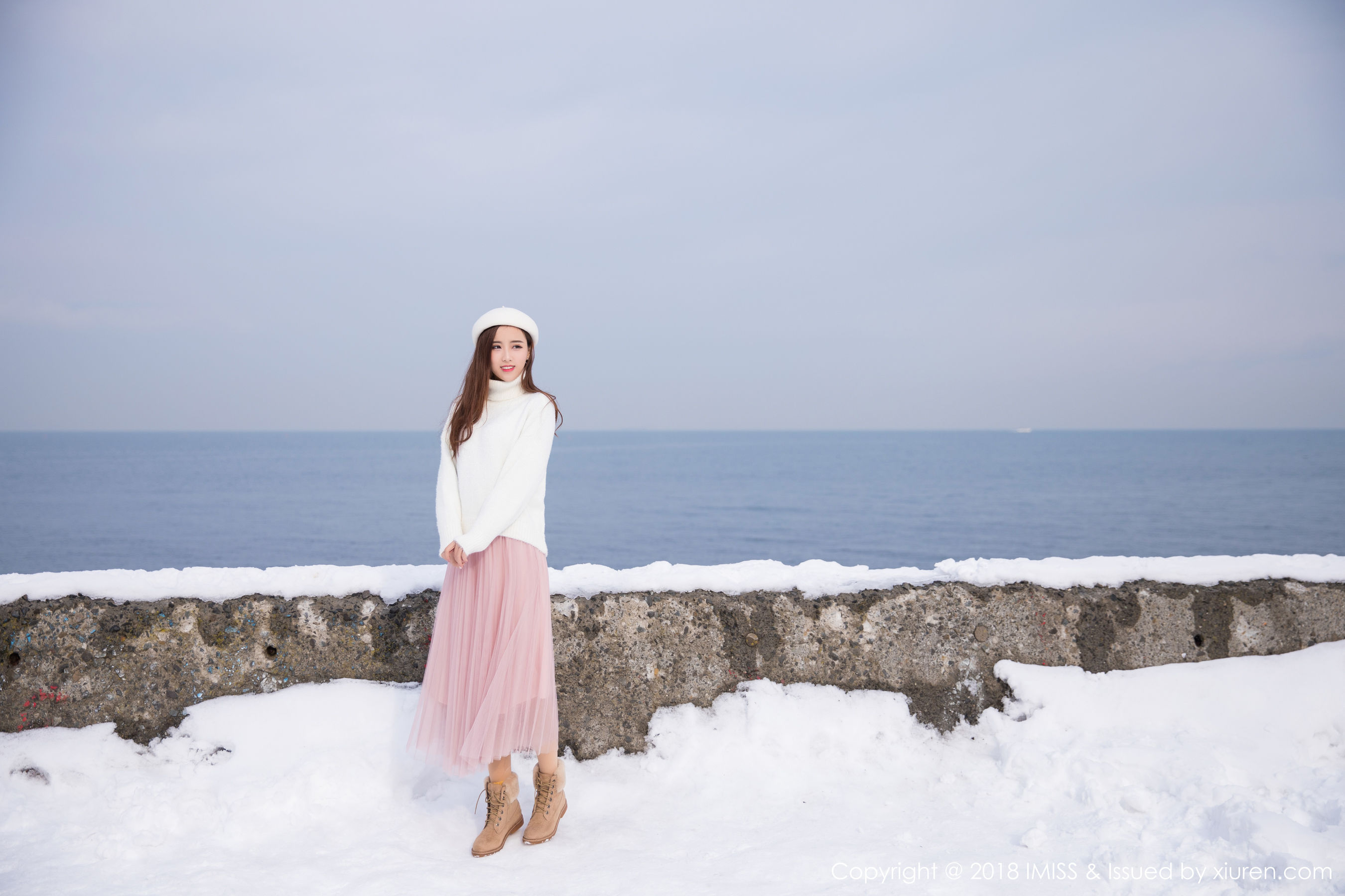 Model Cat Bao Best Dress and Hanging Socks Ai Mishe Imiss VOL.253