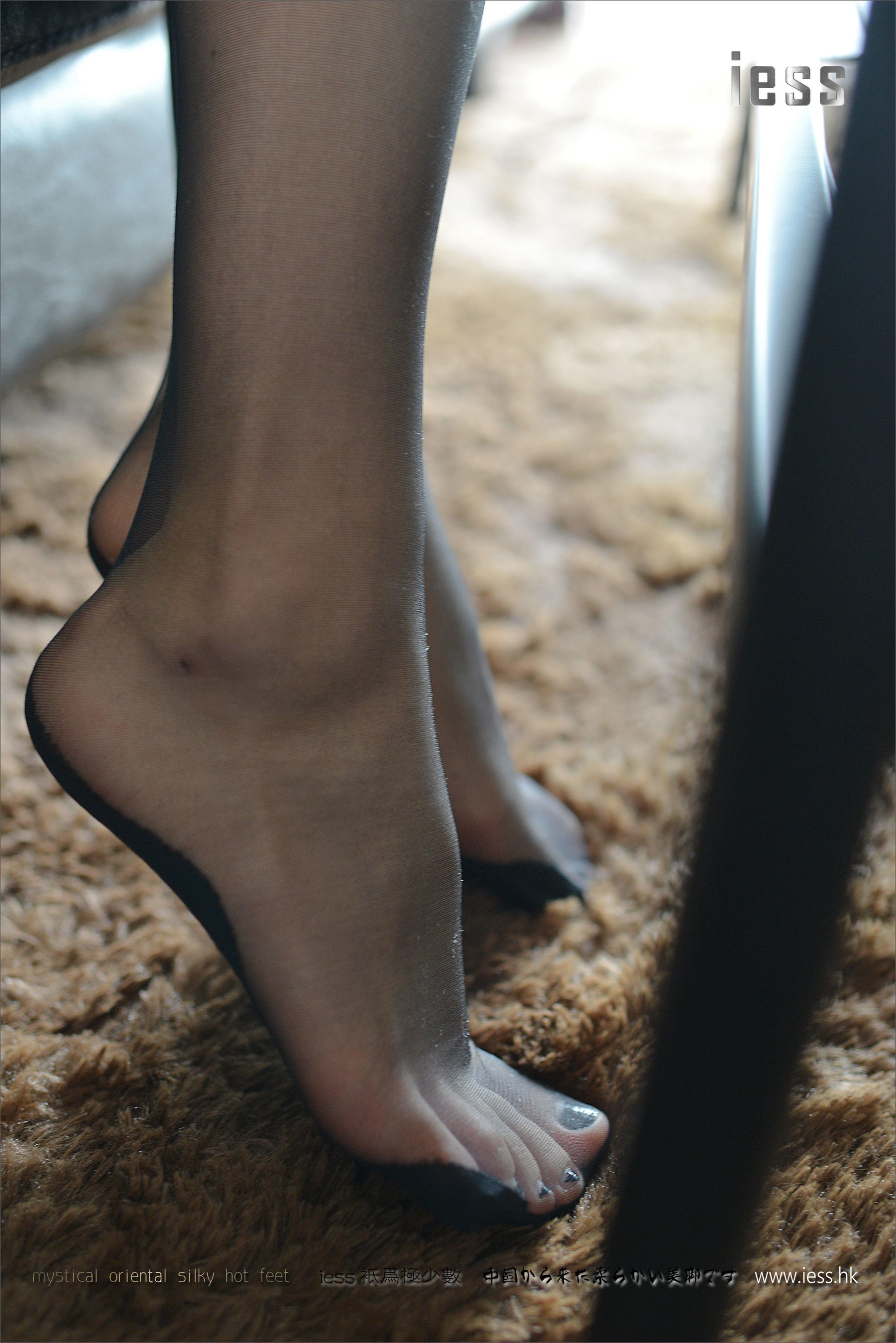 Silk Foot Bento 072 Little C Uniform Black Silk Show IESS is thinking about it