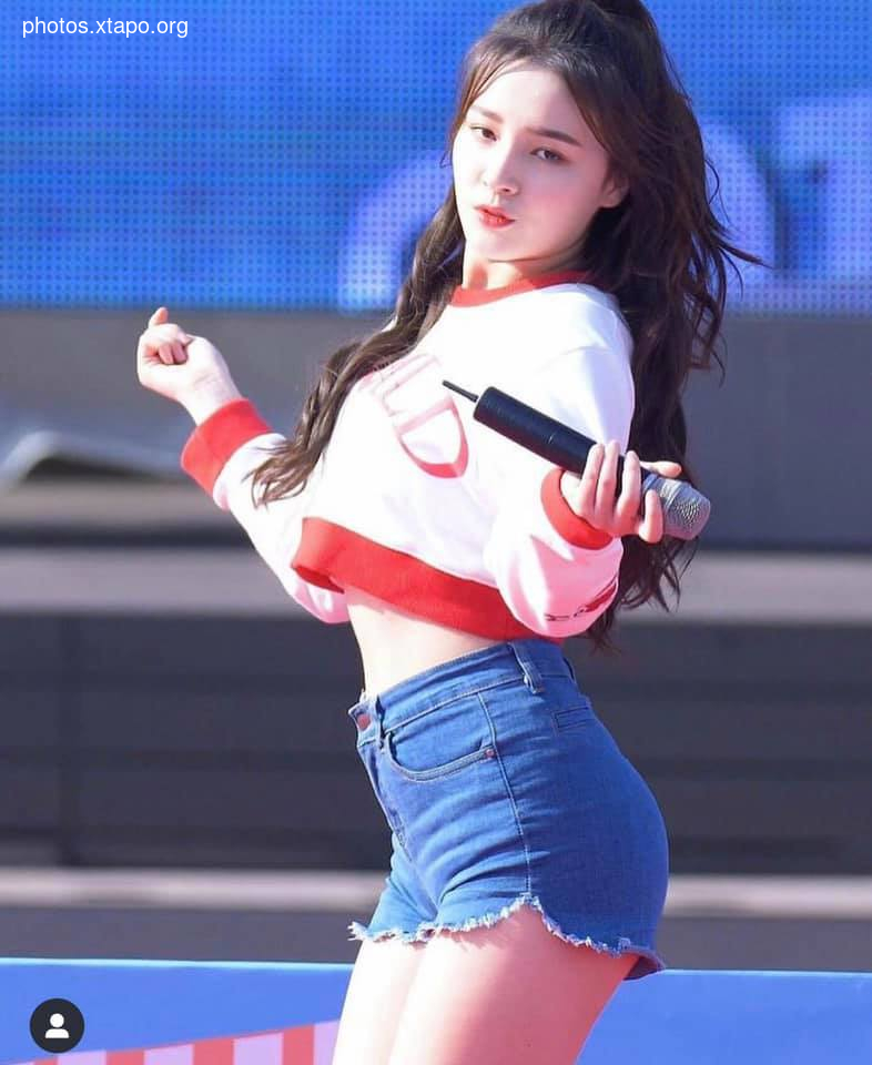 Nancy Momoland,