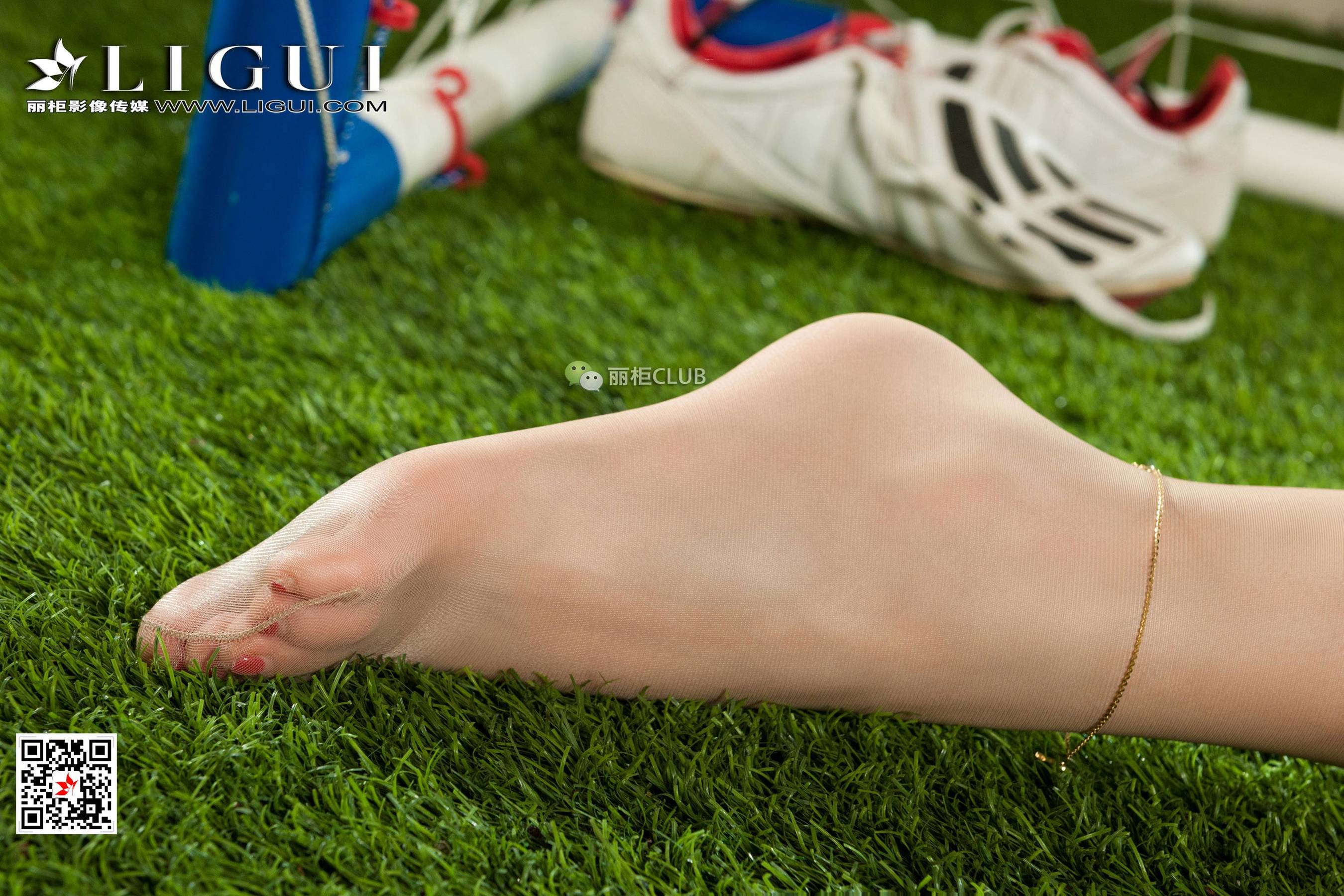 Leg Model Xiaoxiao Football Baby Silk Foot Ligui Internet beauty