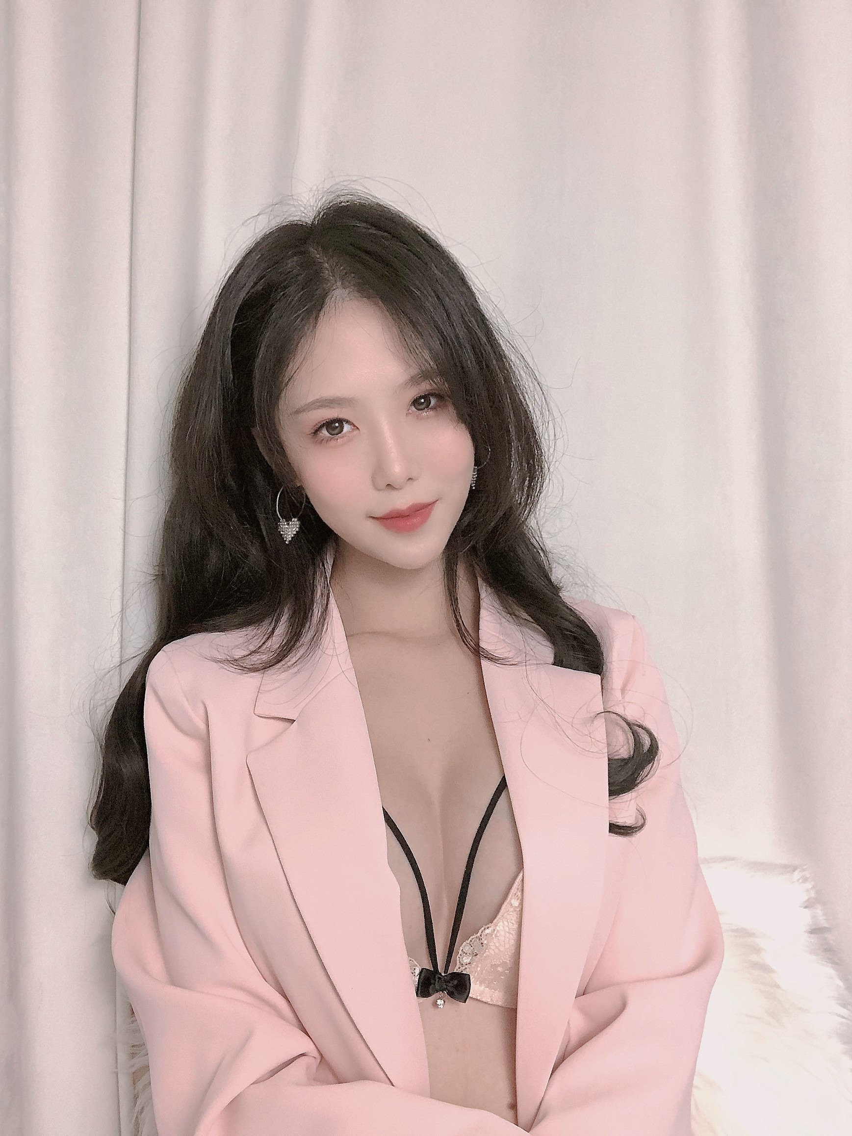 Dou Niang-Lee Shi-Pink Suit [26P]