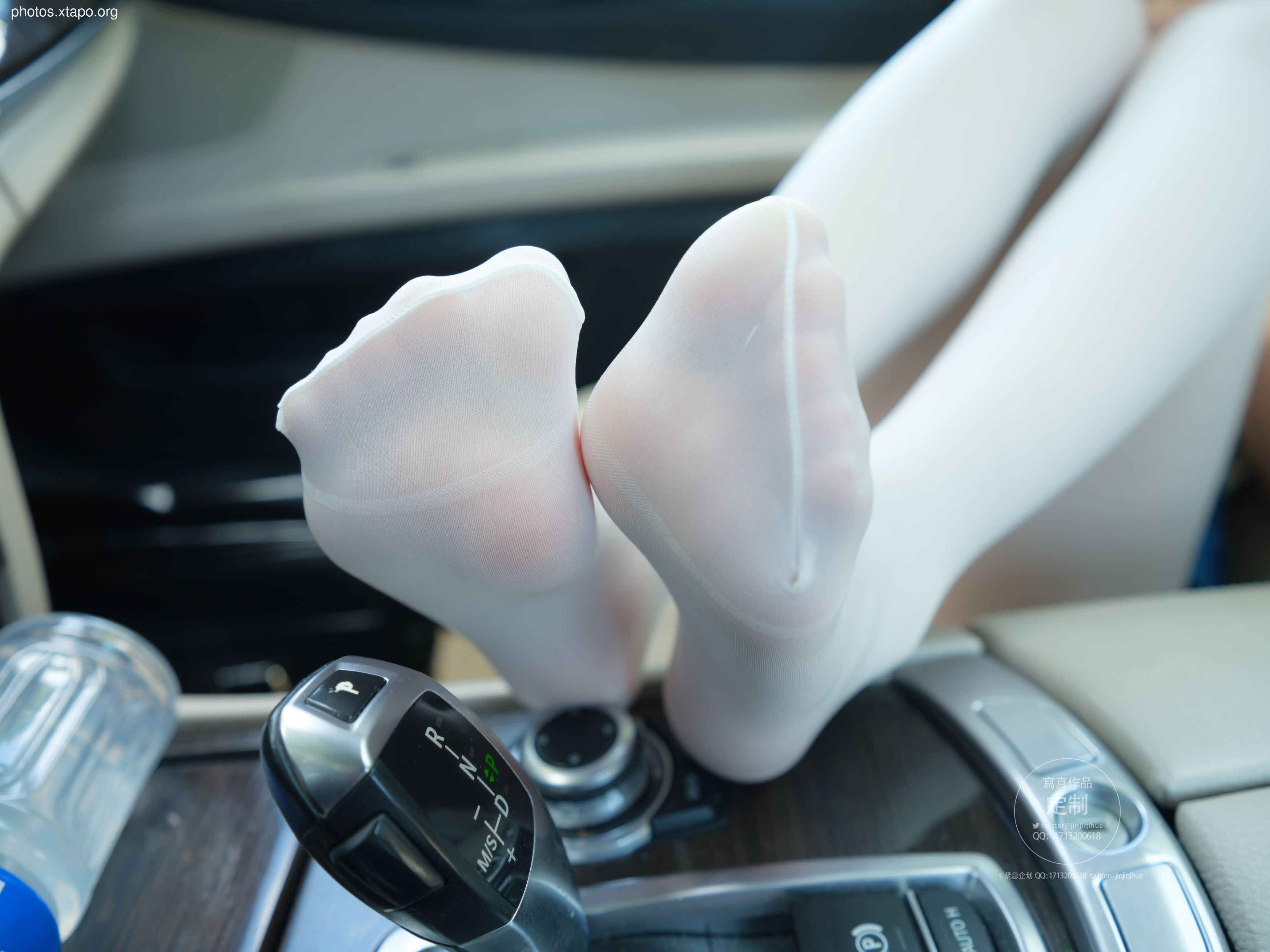 Urgent planning a meow meow Zi Bai in the car 88p1v-4.04GB