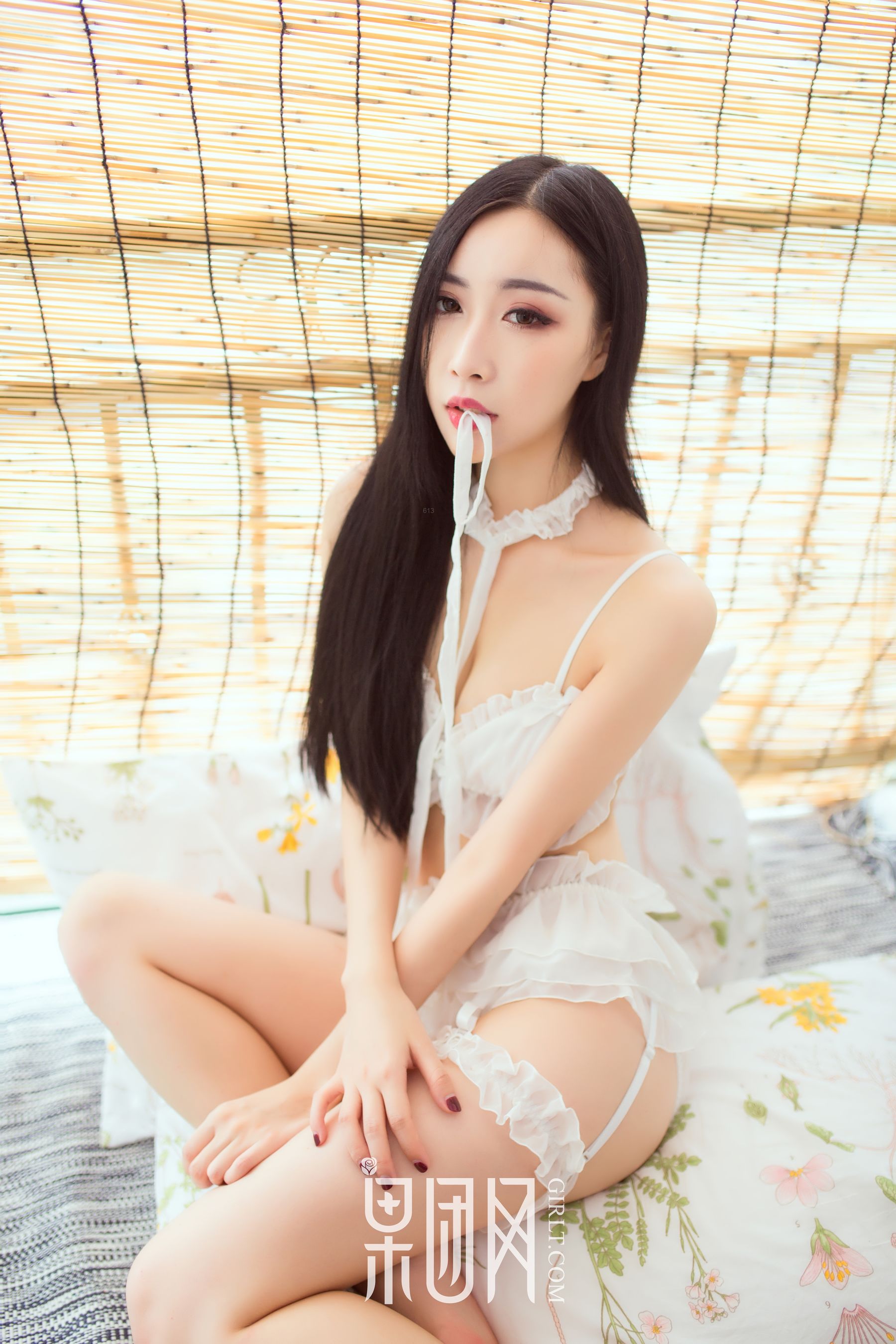 Xiaoyu White Silk Photo fruit group network Girlt No.099