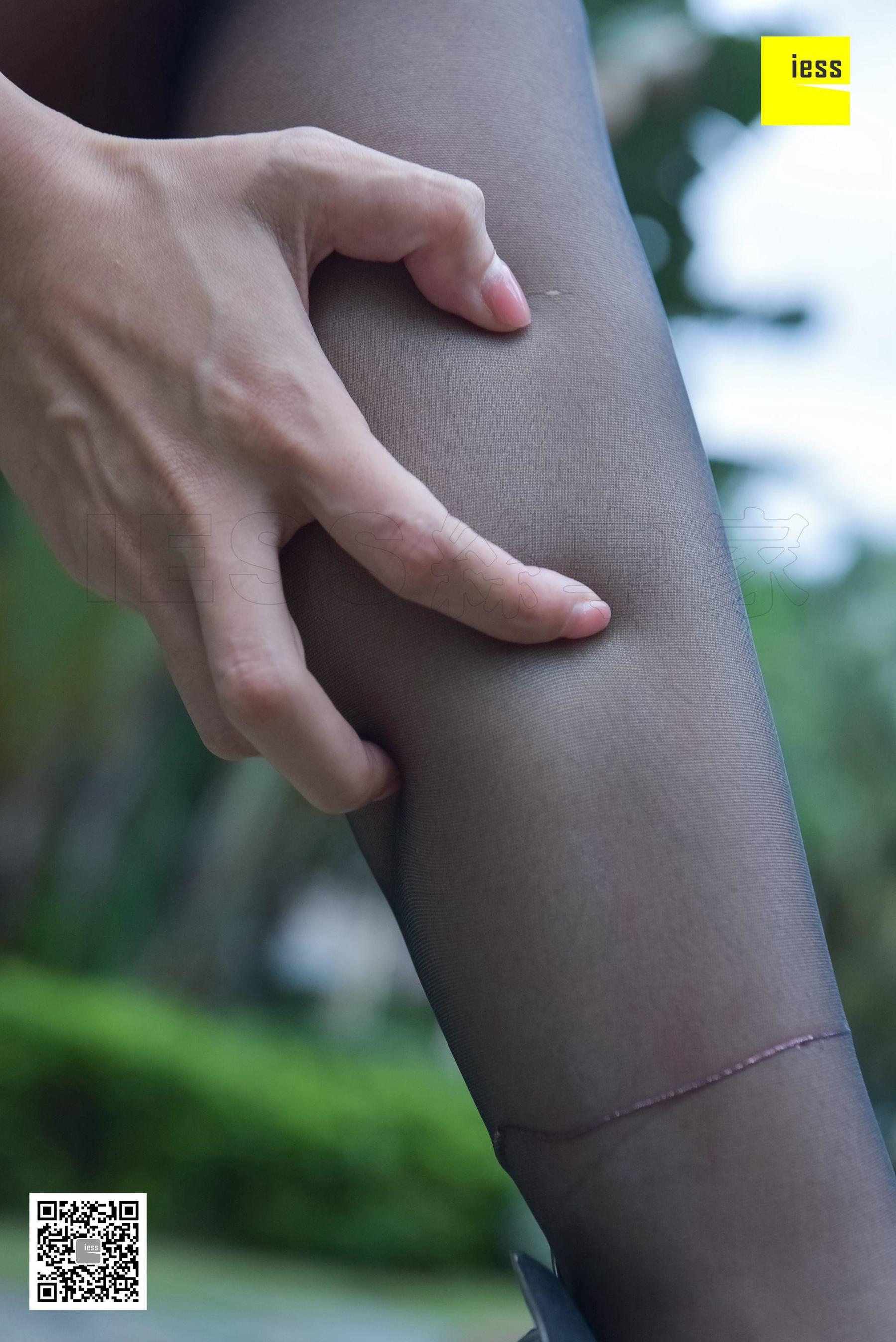 Silkxiang Home 115 Autumn and Autumn The Black Silk Beauty of the Garden IESS is thinking about it