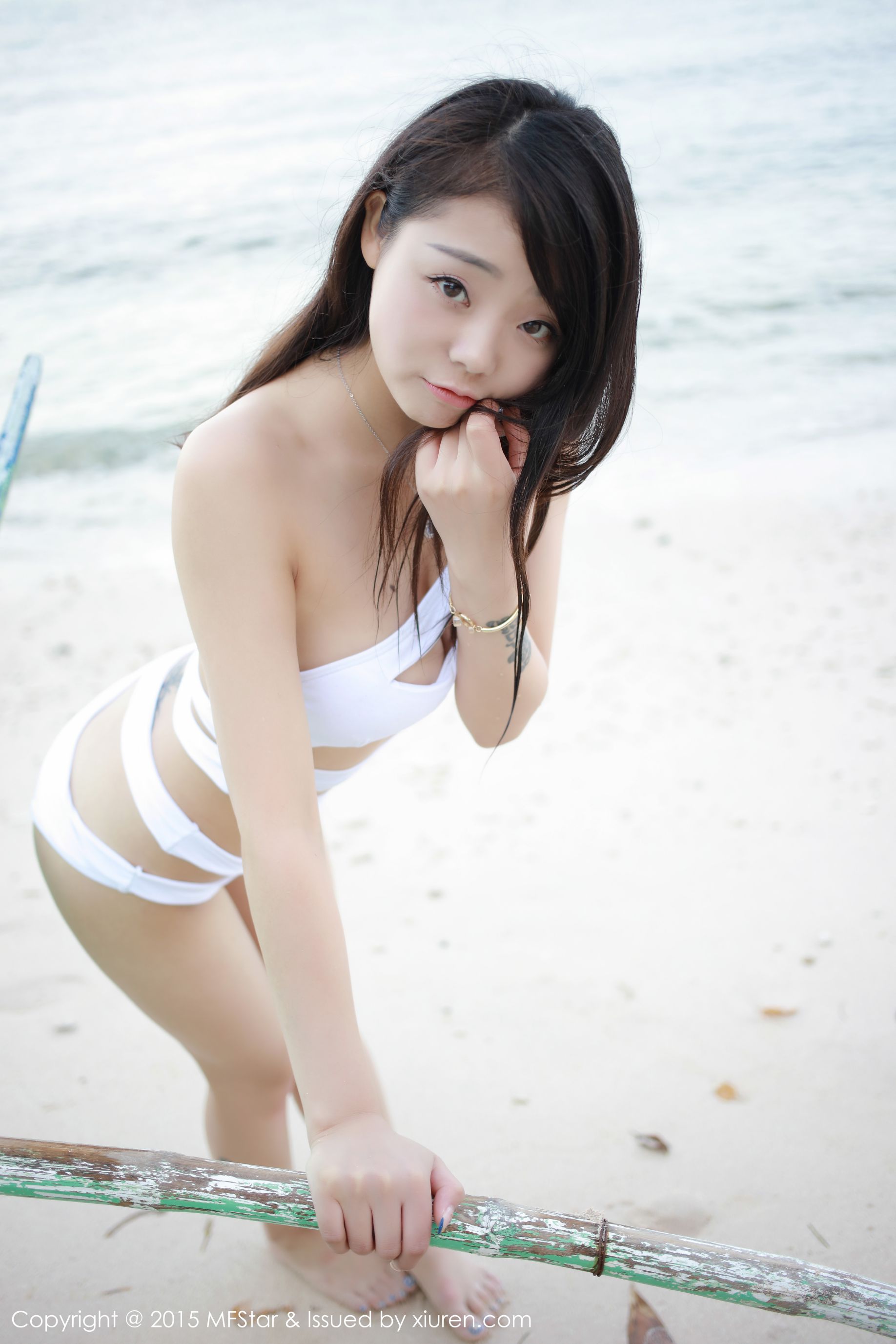 2 sets of bikini series in Bella Long Beach Travel Model Vol.016