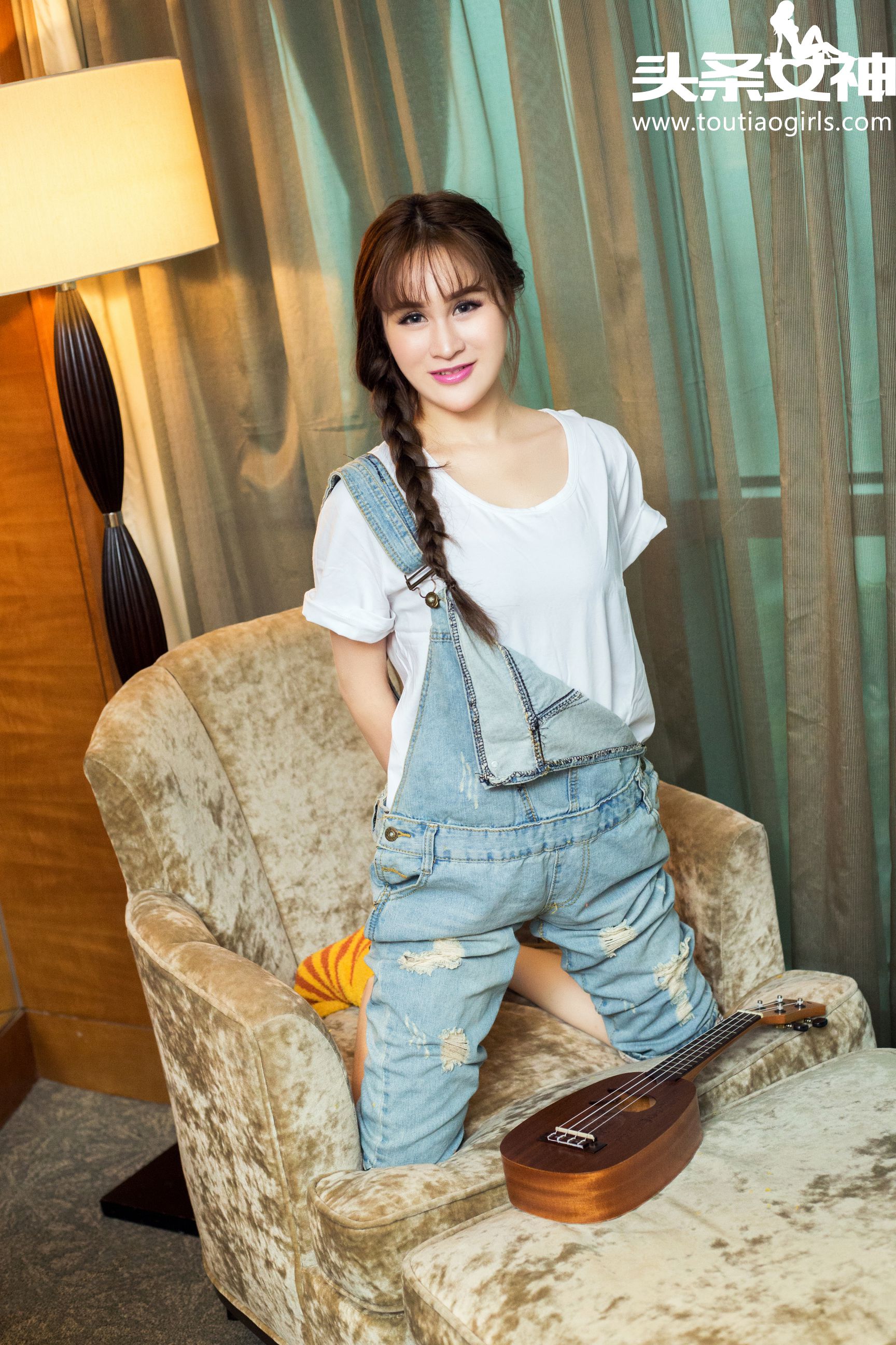 Shen Xiaoai Singing Luoyu Tower Youth Cowboy Little Loli Headline Goddess