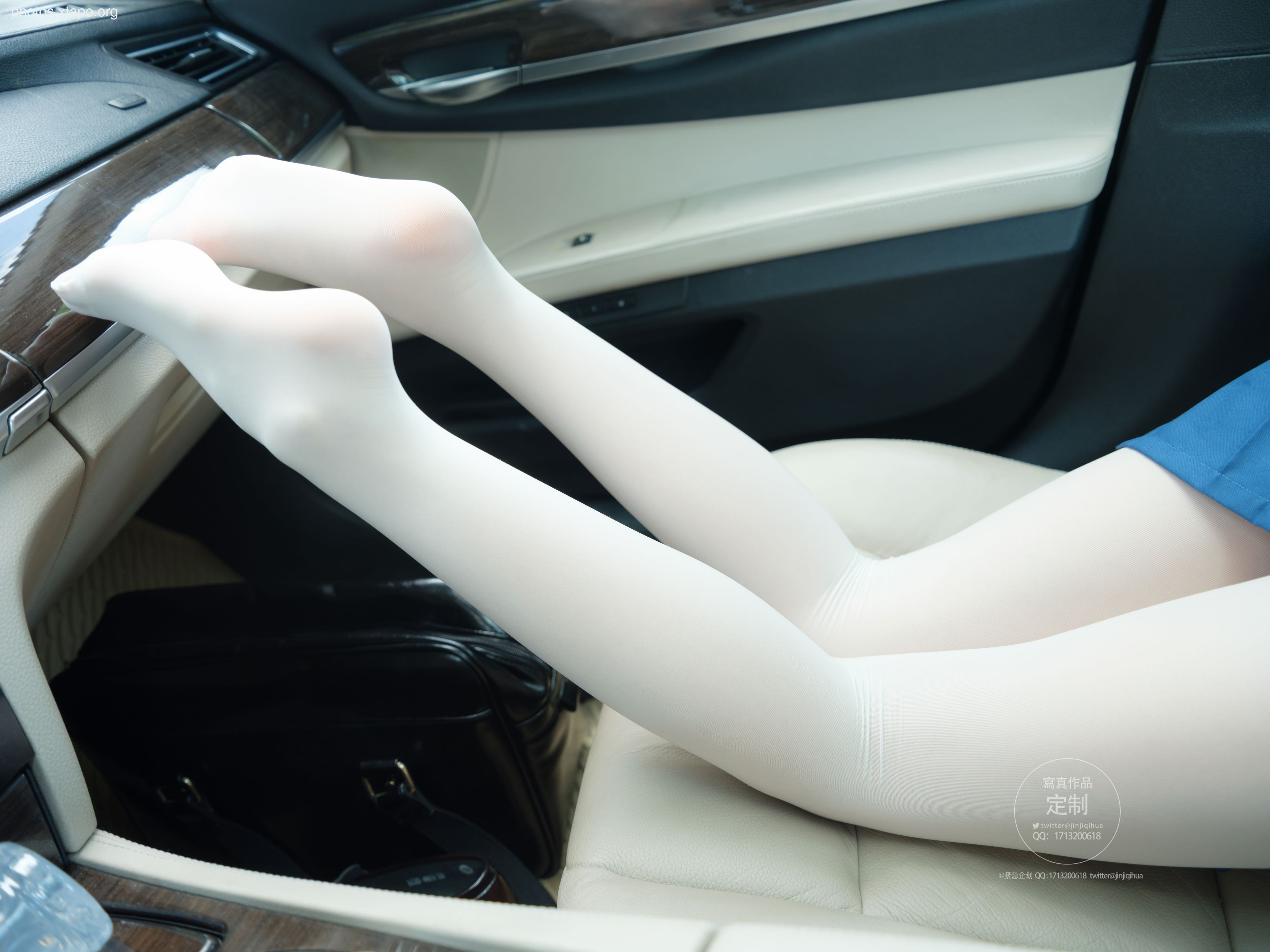 Urgent planning a meow meow Zi Bai in the car 88p1v-4.04GB