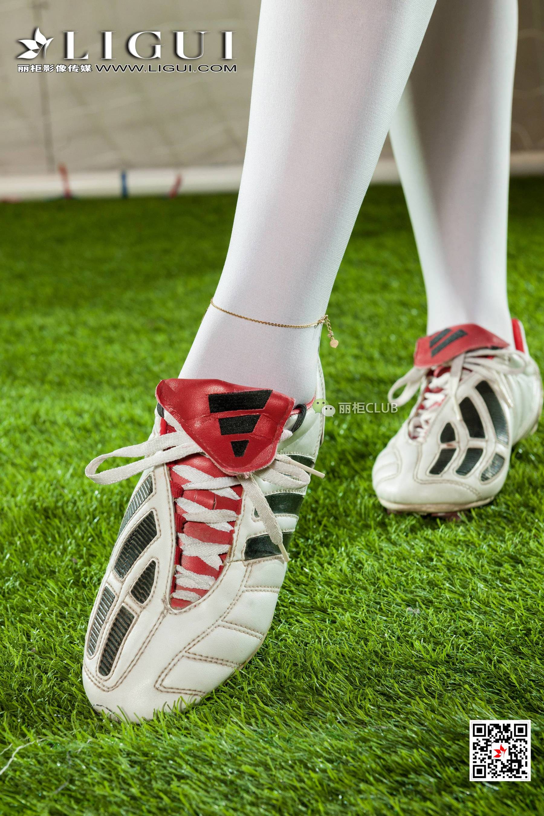 Foot mold ice cream World Cup Football Foot Ligui Internet beauty