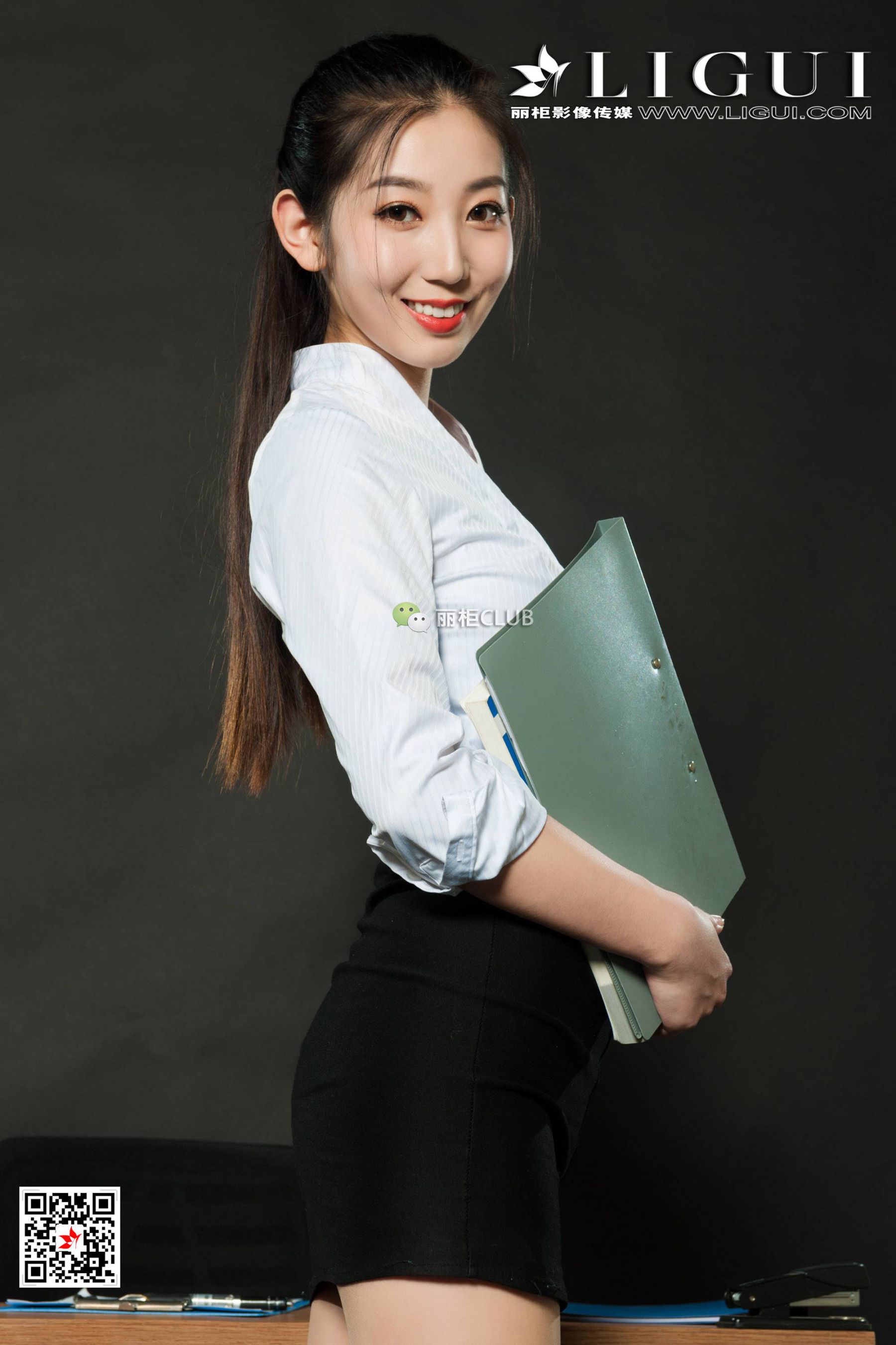 Leg Model Fruit Silk Foot Secretary Ligui Beautiful legs silk foot