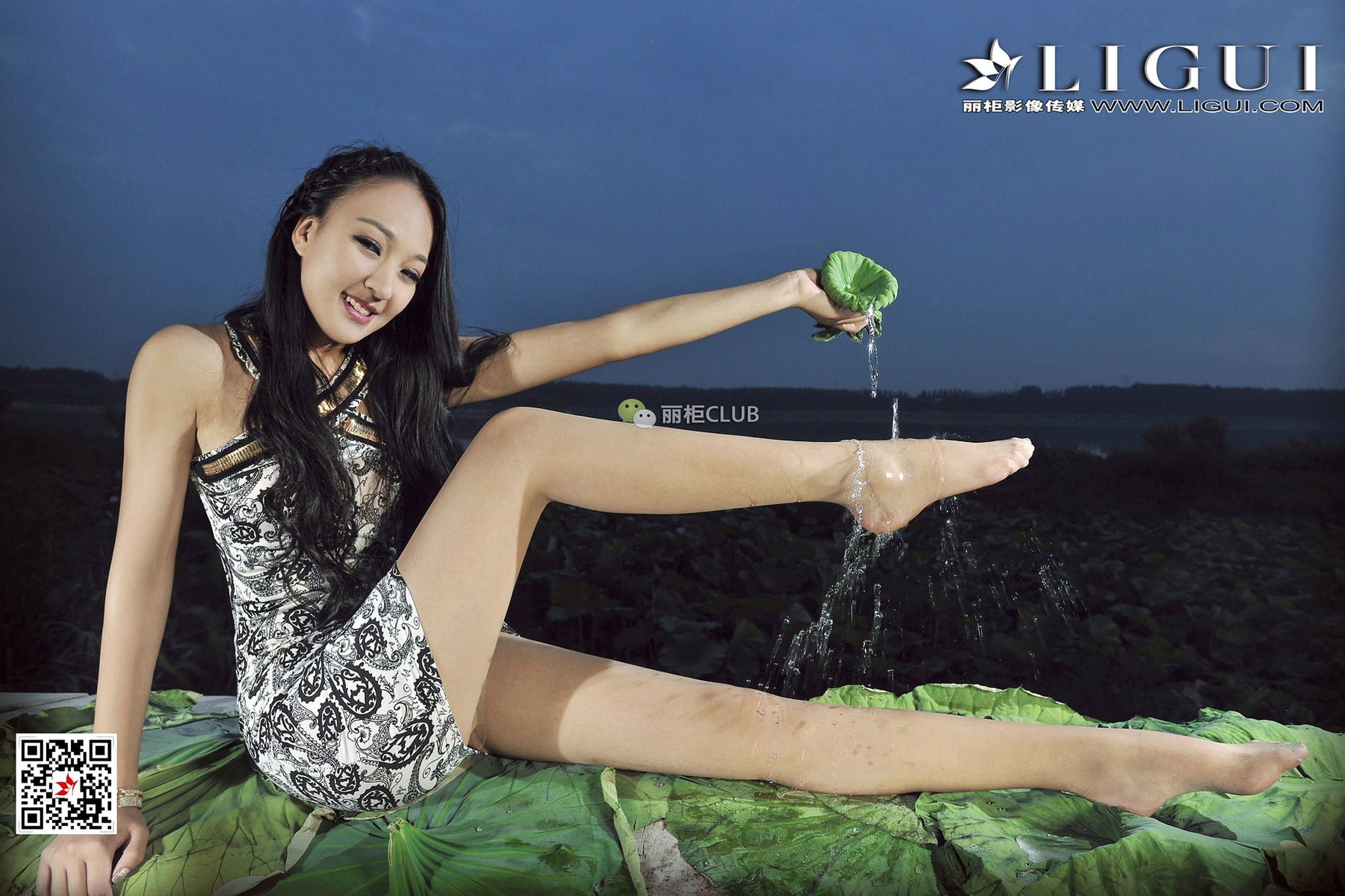 Model Leg Model AMILY Clothes SkirtSilk Foot Li Cabinel LIGUI