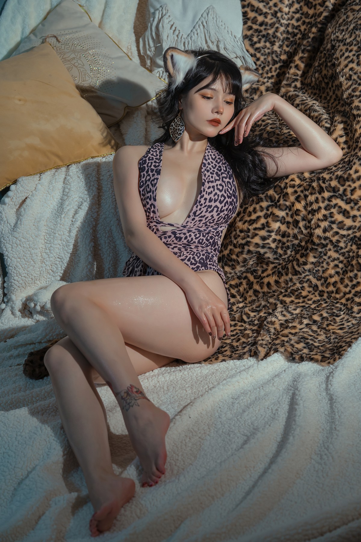 Cosplay July Meowth Fantasy Beast Girl Collection Lunar Eclipse Czechia