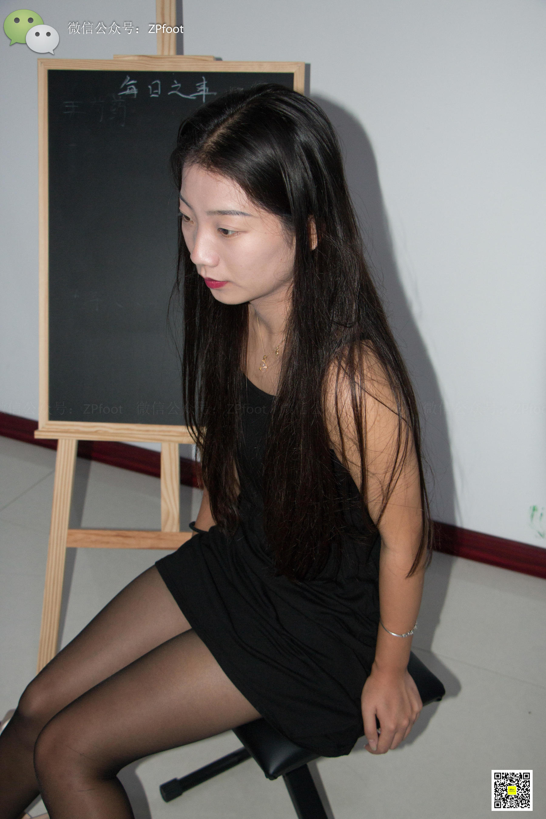 Mountain Tea Photography LSS NO.009 Black silk of peony peony