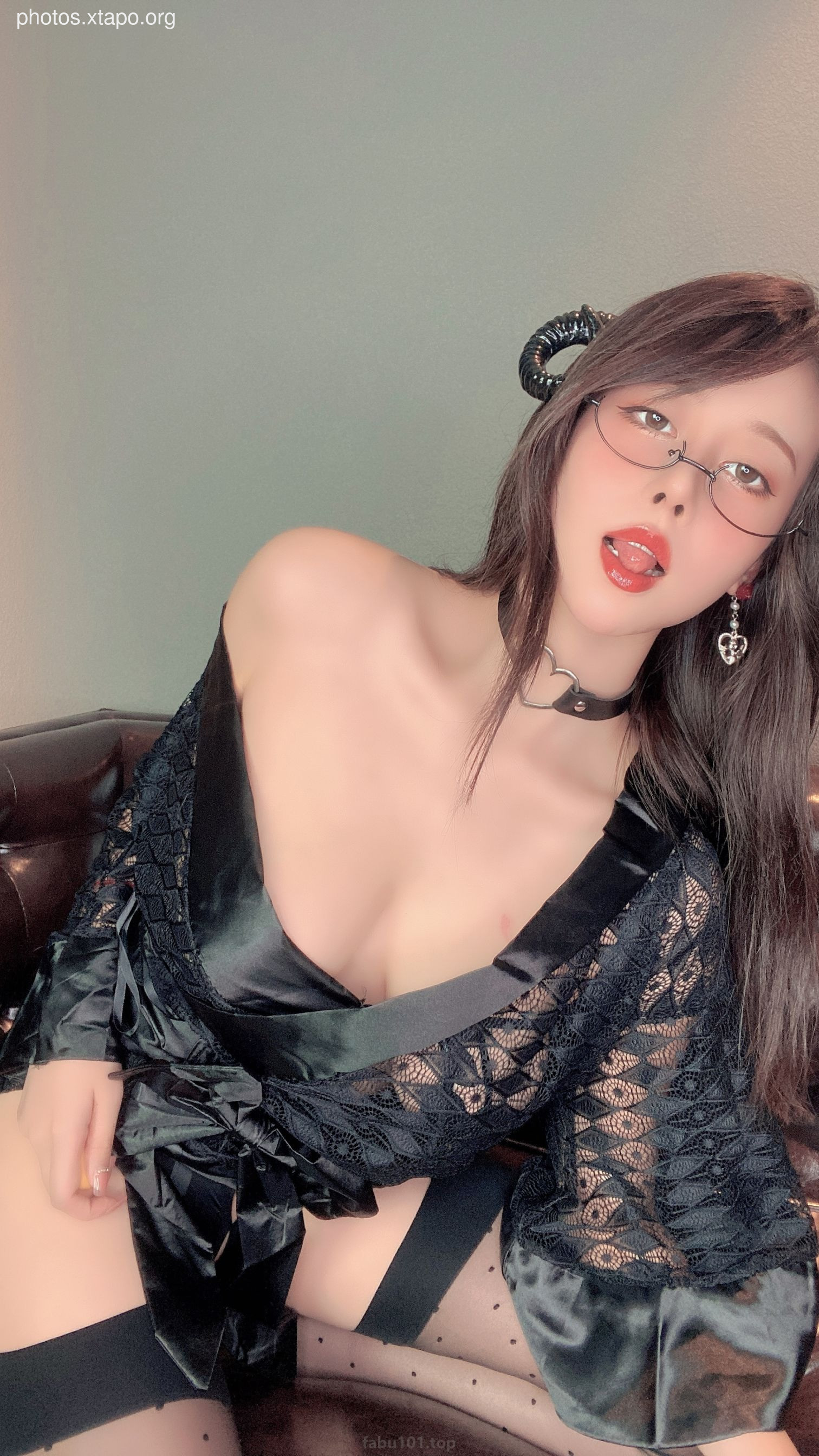 NICE black silk thongs (65P1V733MB)