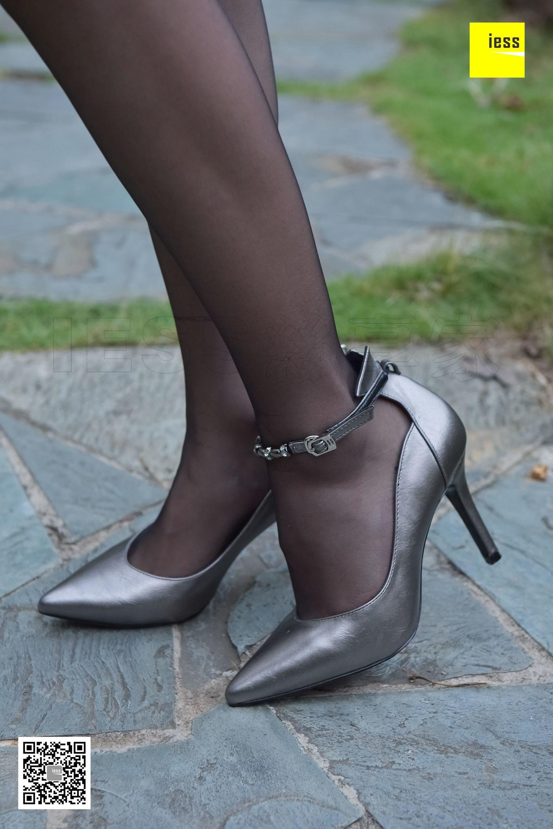 Silkxiang Home 115 Autumn and Autumn The Black Silk Beauty of the Garden IESS is thinking about it