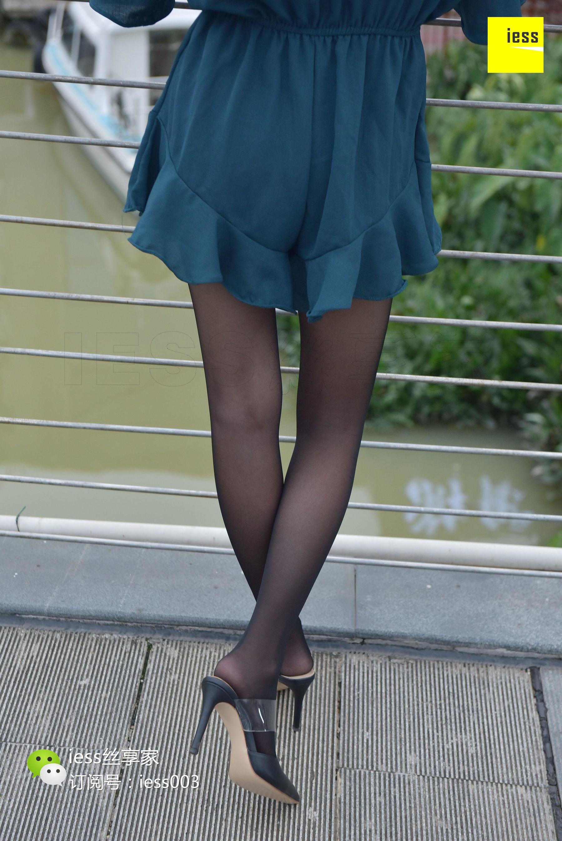 Silk House 029 Wan Ping Little Bridge Flowing Water Black Silk