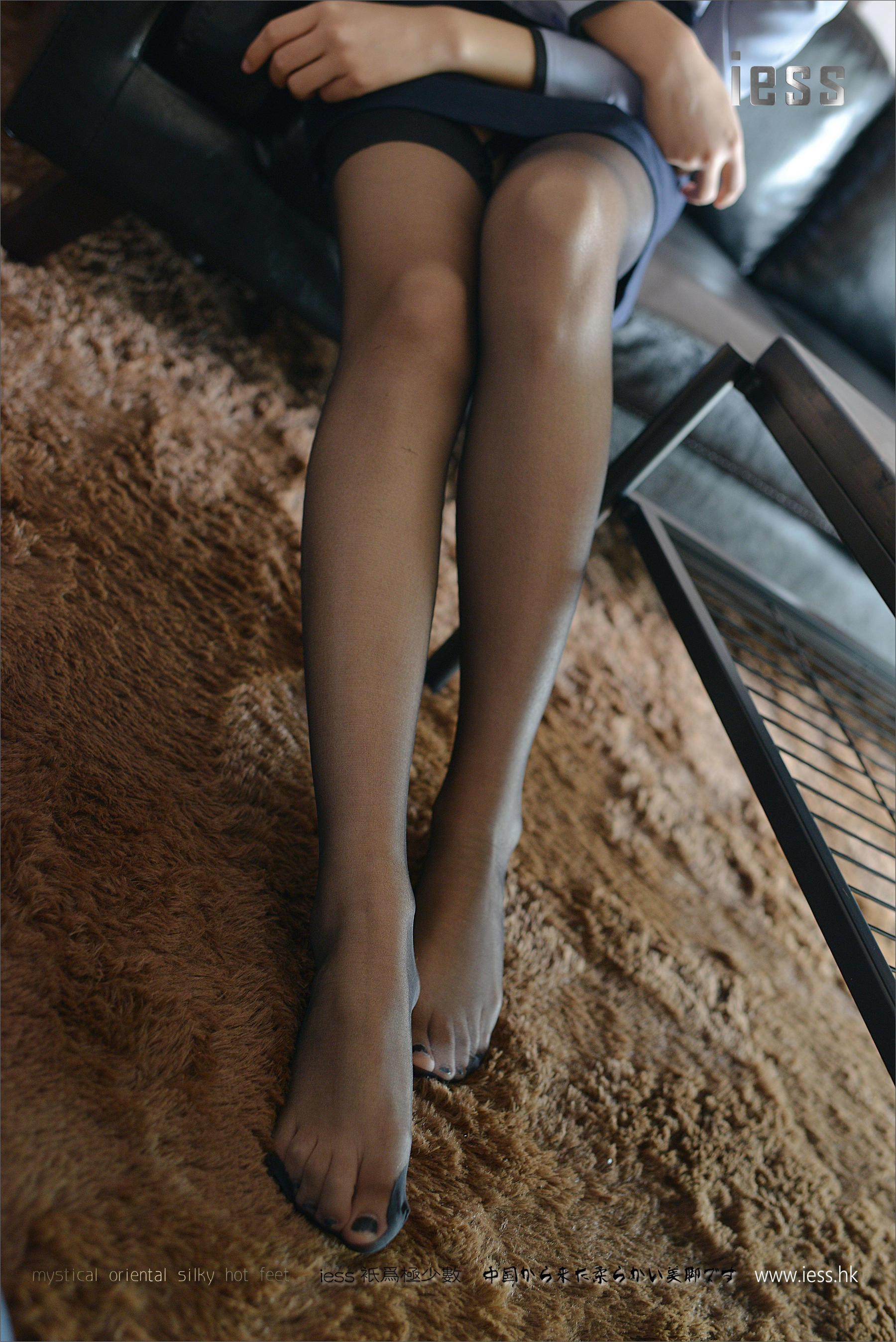 Silk Foot Bento 072 Little C Uniform Black Silk Show IESS is thinking about it