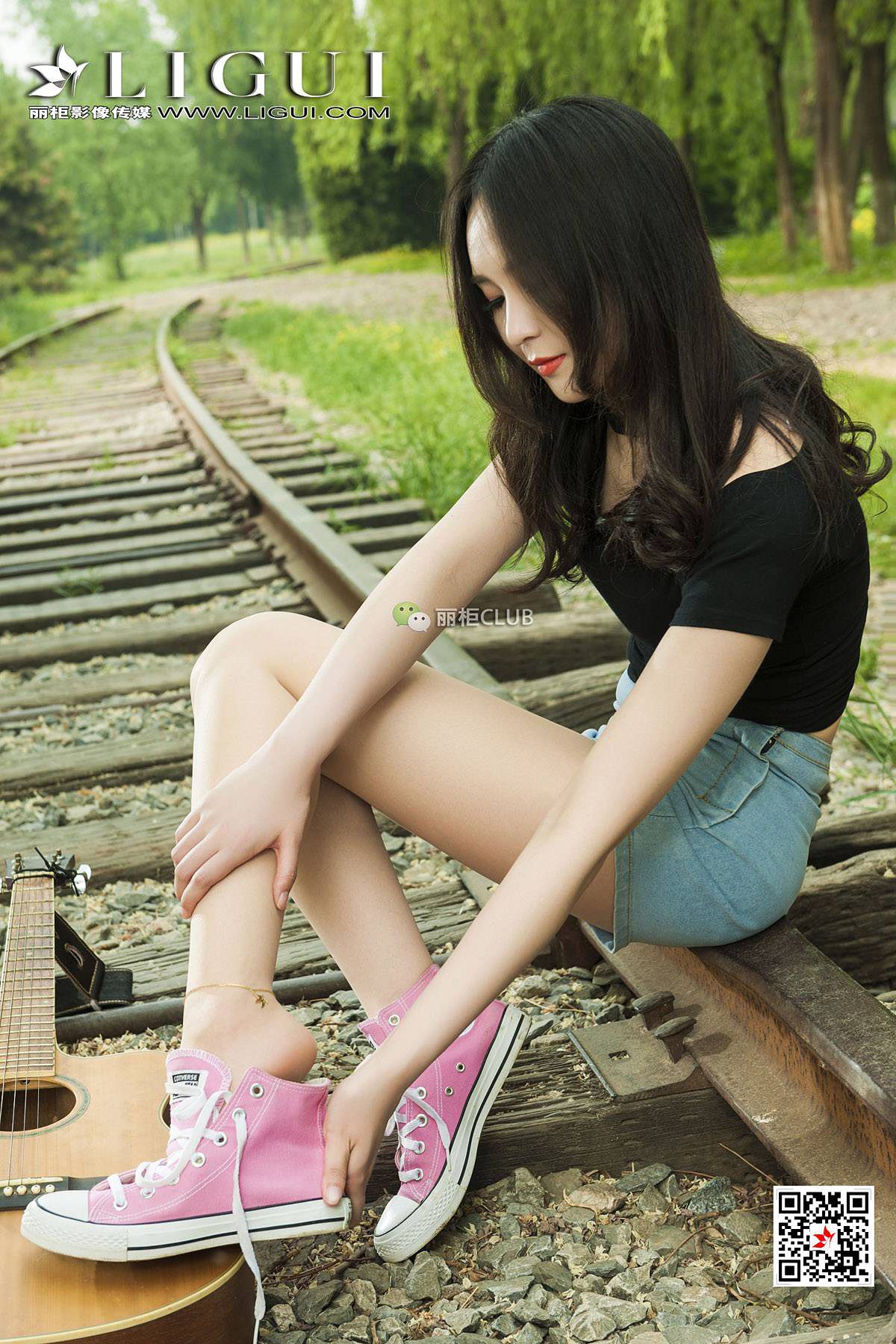 Leg Model Little Ge Literary Silk Foot Girl Ligui Beautiful legs silk foot