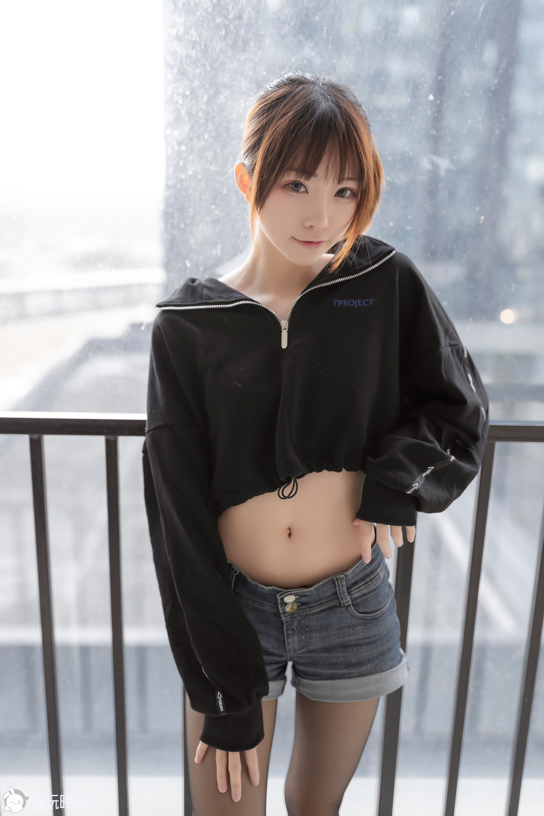 Rabbit Playing -The selected recommendation Vol.042 Single -end girl