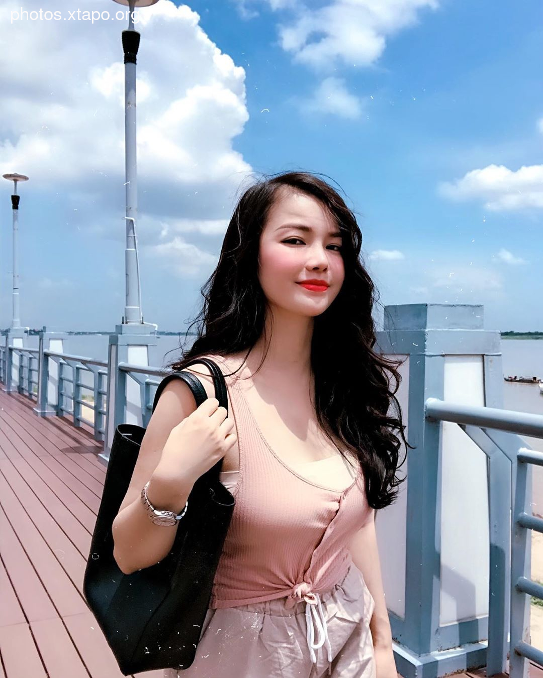 Vietnamese Young Sister Nhung Pham Big Boobs Photos