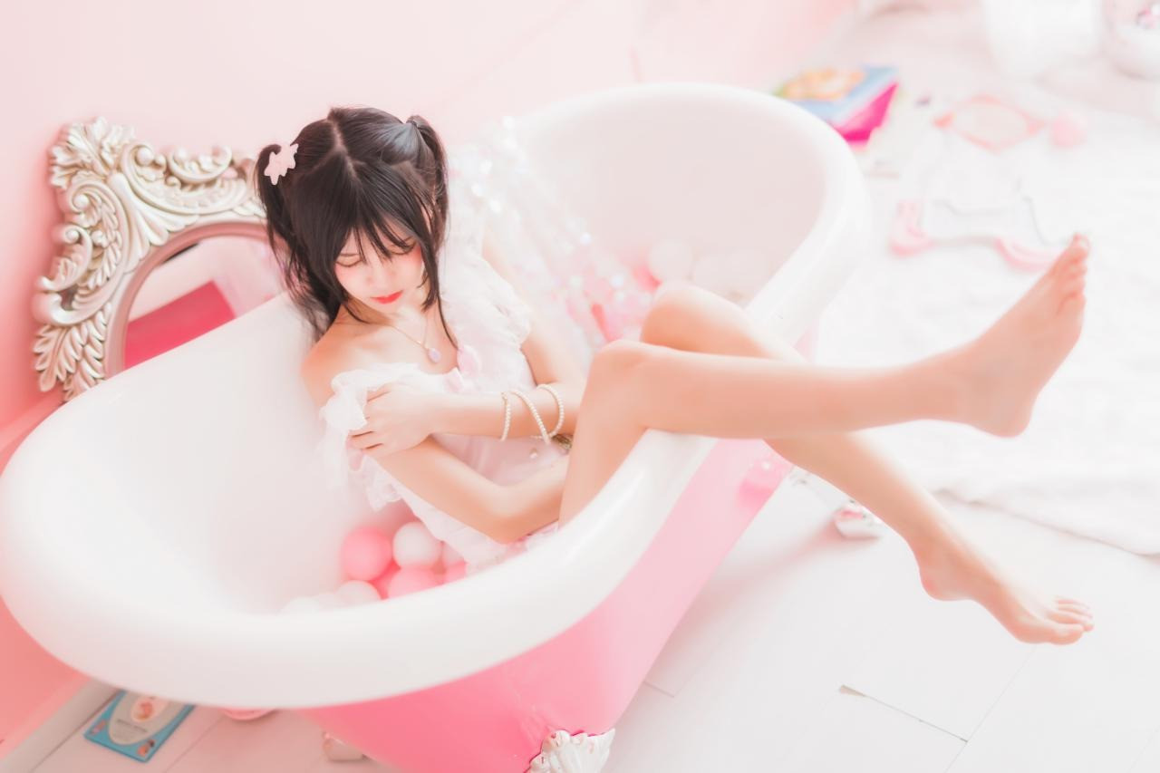 Sakura Tao Meow - Hibernation Series - Pink Bathtub 57P