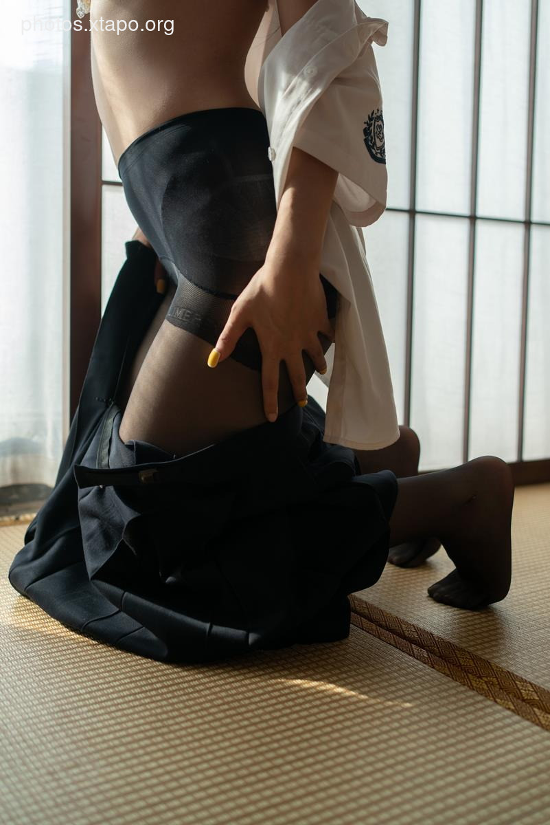 Cos Yunxixi - Naitao Black Stocking School Girl 60P