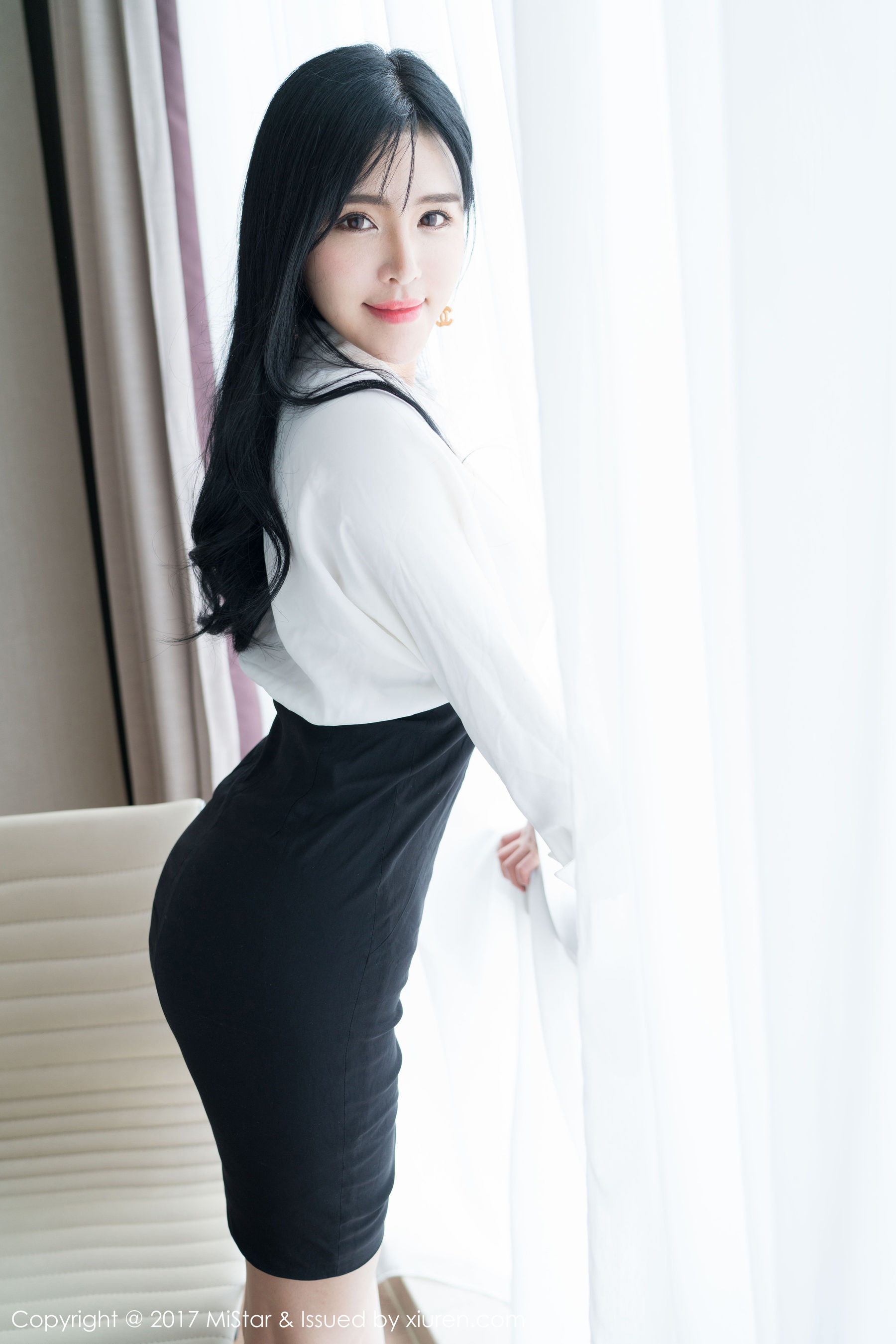 Liu Yuer's Sexy OL Secretary Series Meiyan Society Mistar Vol.172