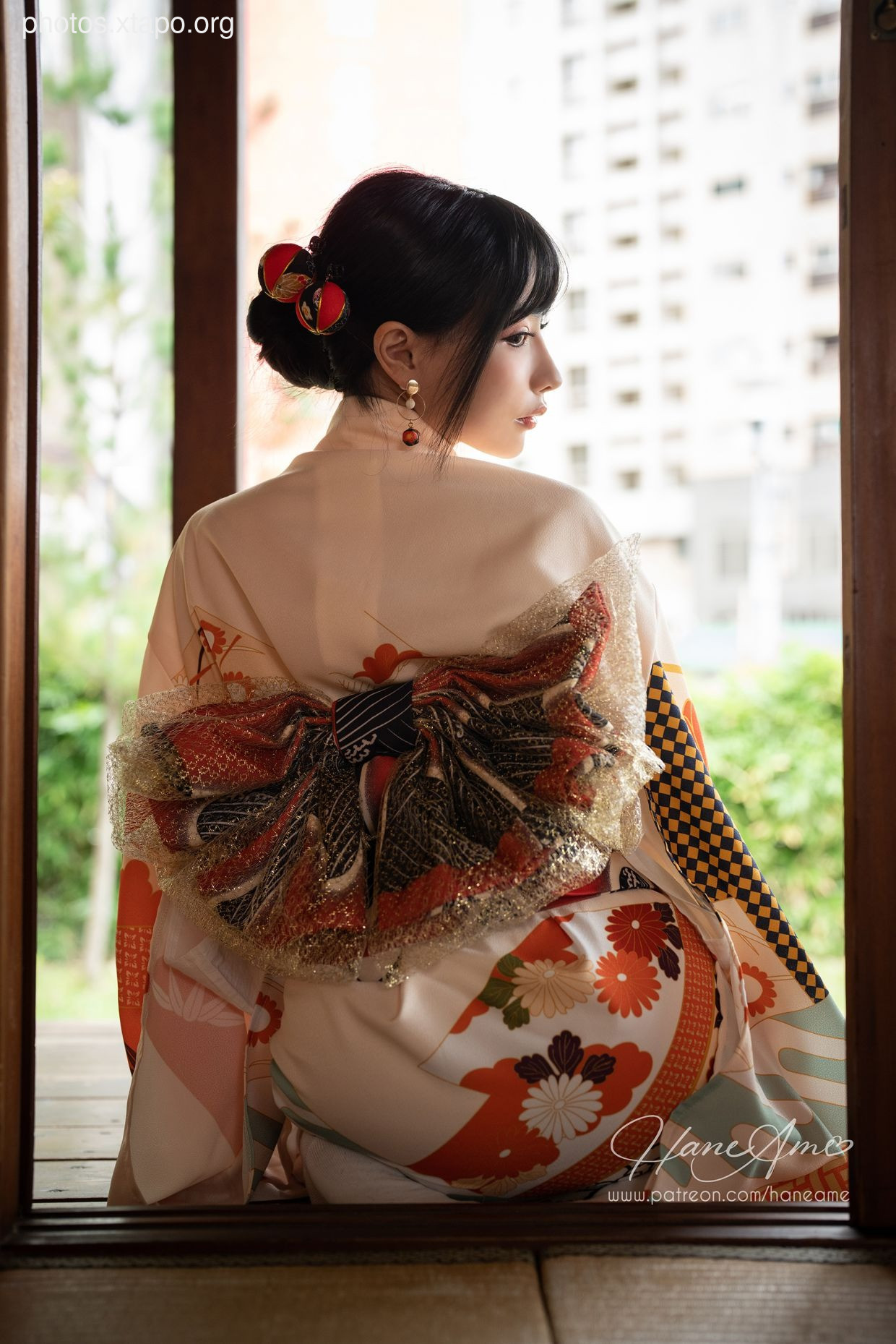 HaneAme 雨波 — Flower Print Kimono Girl