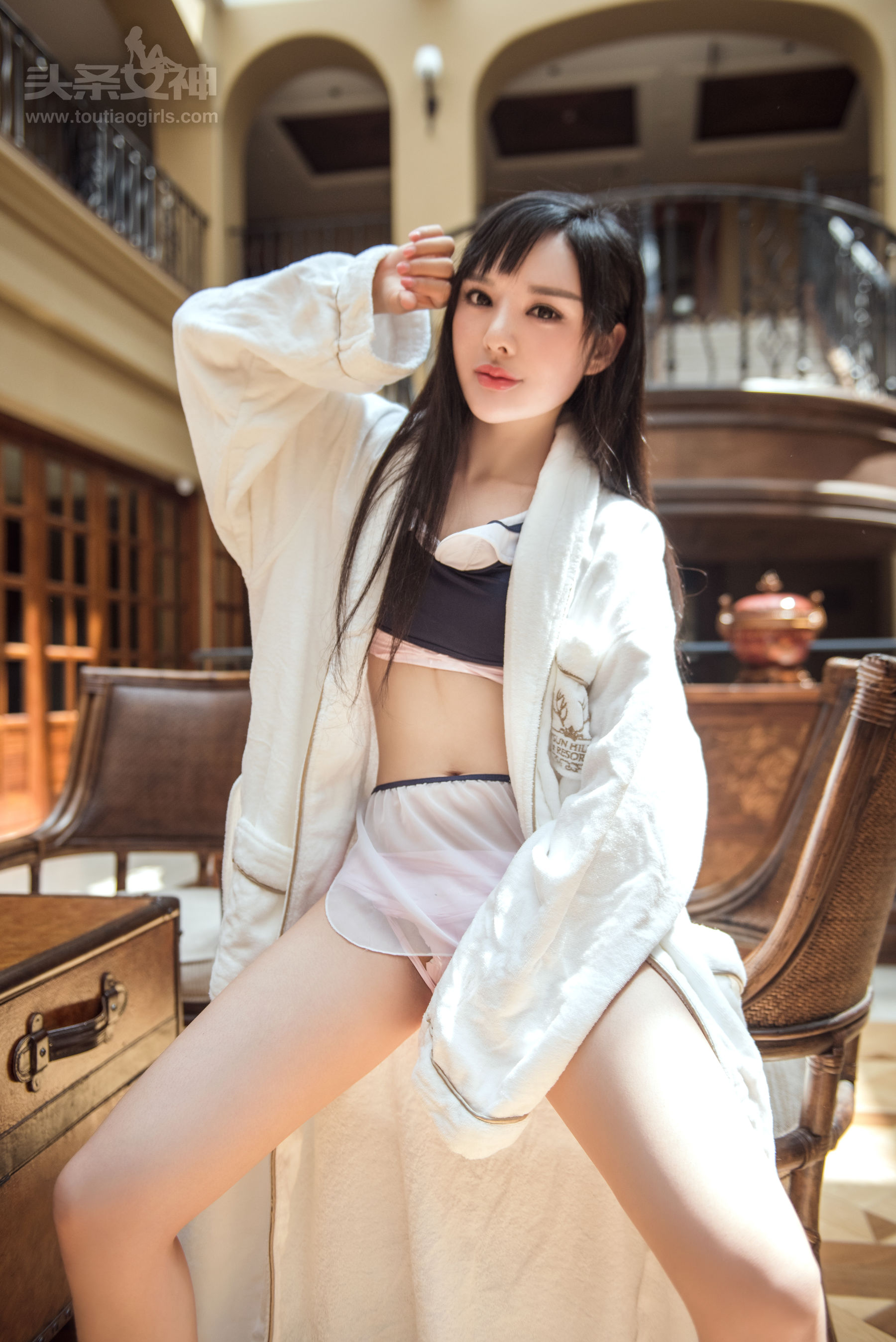 Zhou Xiyan's Student Service Fantasy Loli Headline Goddess