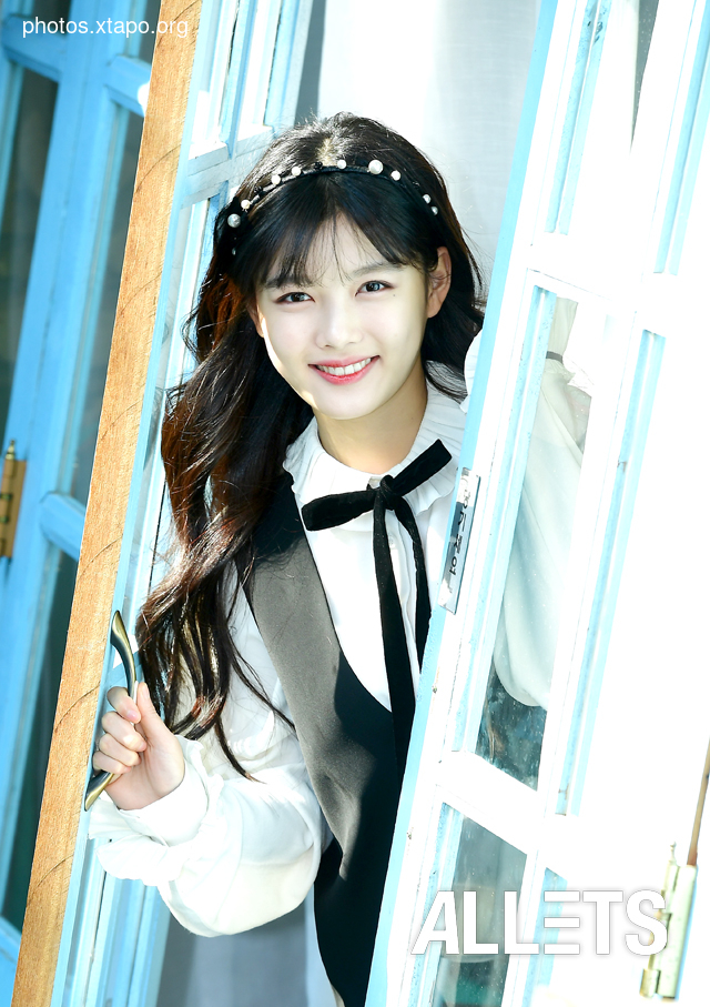 Kim Yoo Jung Kim,