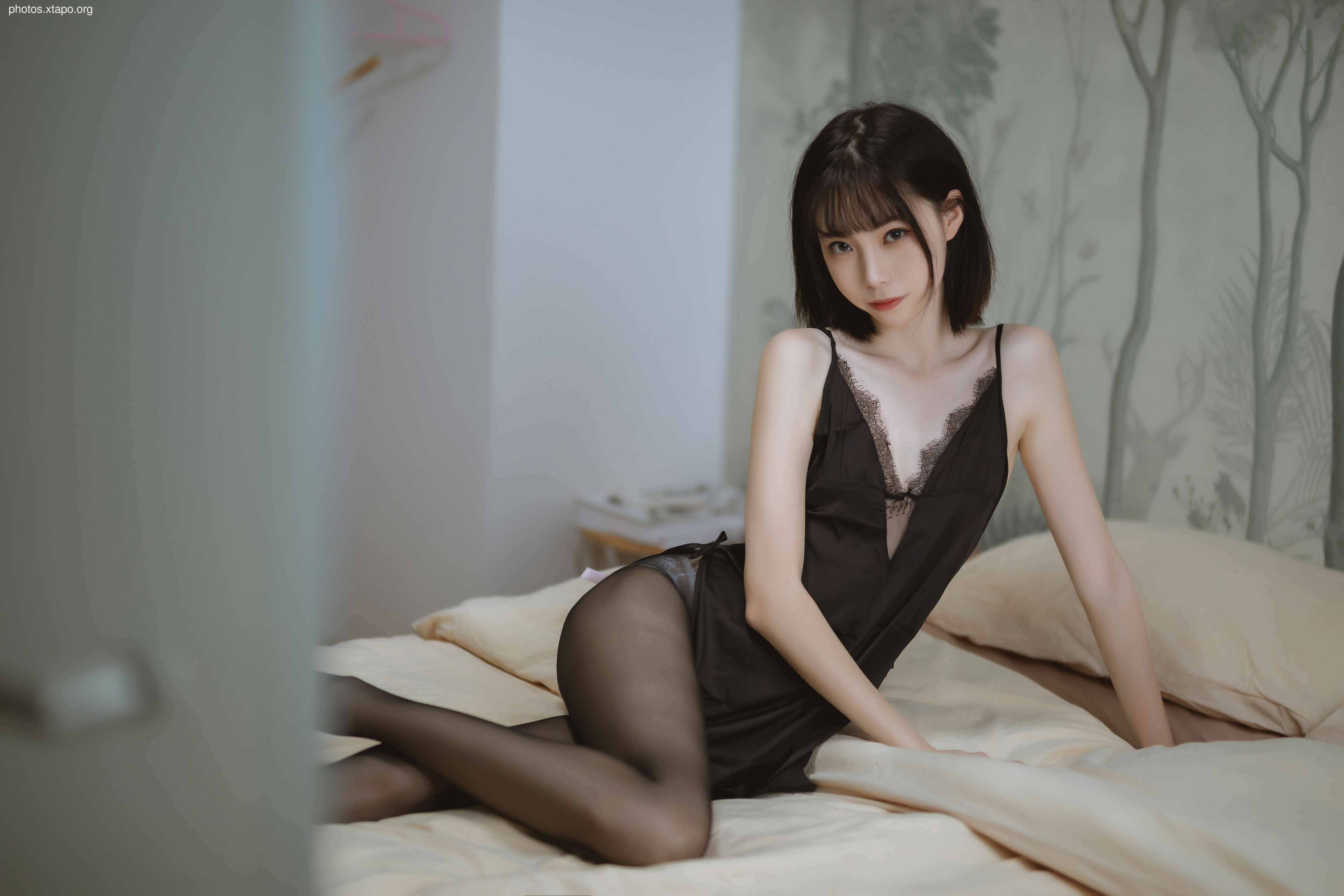 Xu Lan Lan -Black lace pajamas 40p -585MB